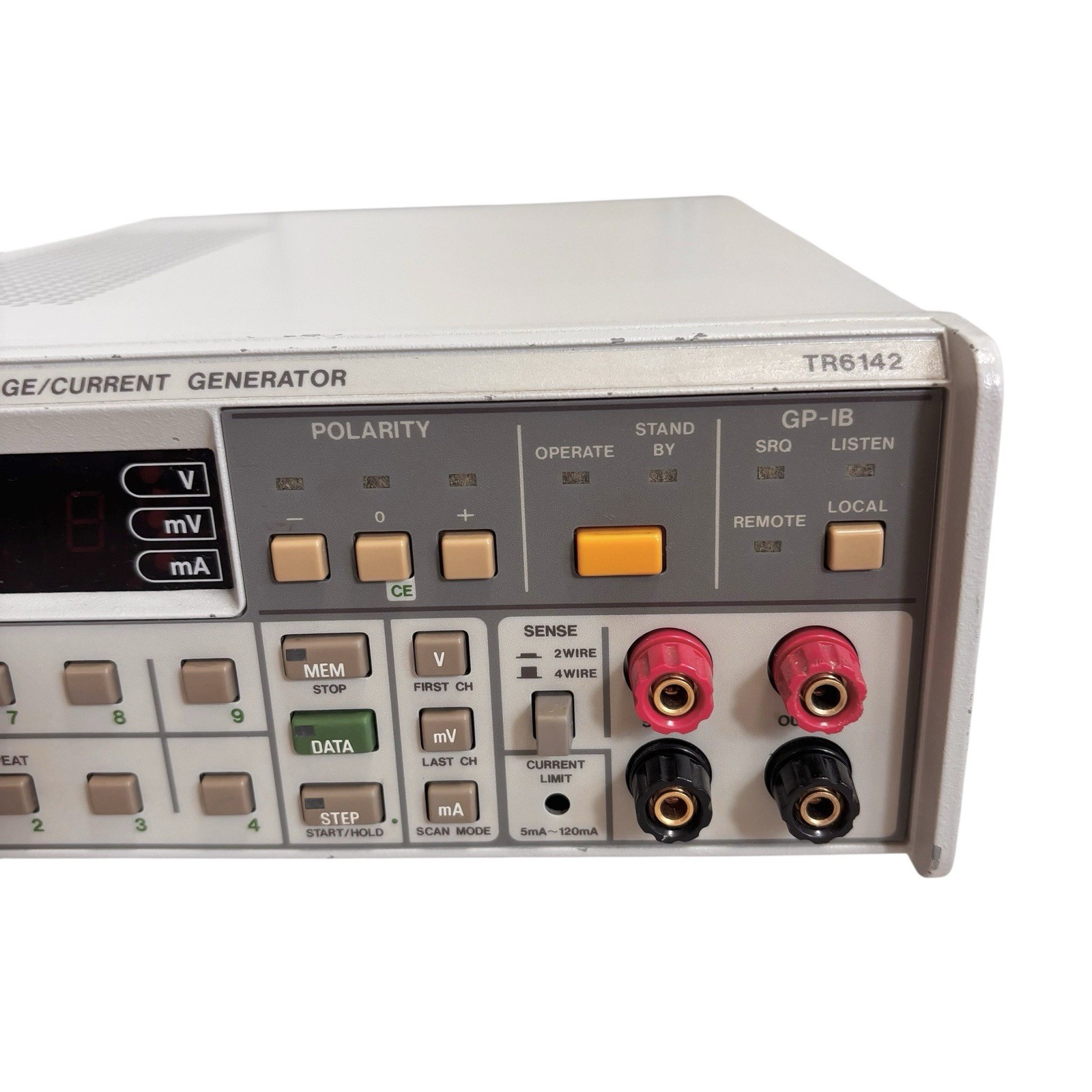 ADVANTEST Takeda Riken TR6142 PROGRAMMABLE DC Voltage/Current Generator
