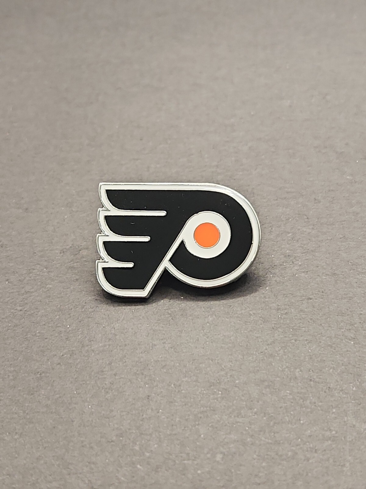 NHL Hockey Team Philadelphia Flyers Enamel Lapel Pin, FREE SHIPPING!
