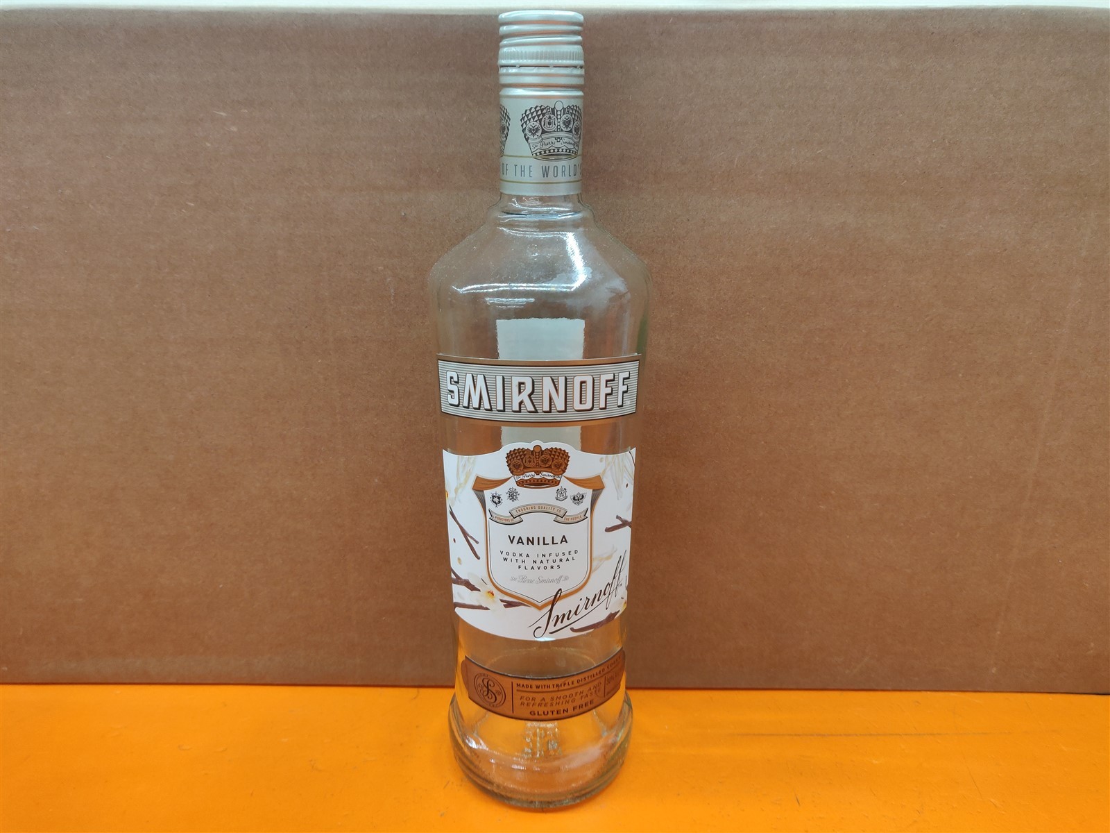⭐️⭐️⭐️⭐️⭐️ Empty 1L Smirnoff Vanilla Vodka Glass Crafts/Décor Bottle