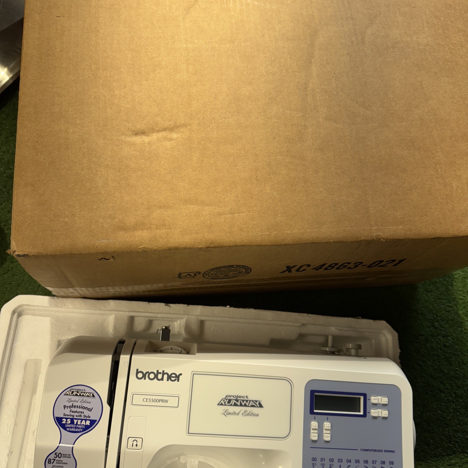 Brother CE5500PRW - Project Runway Edition - Computerized Sewing Machine WOW !!