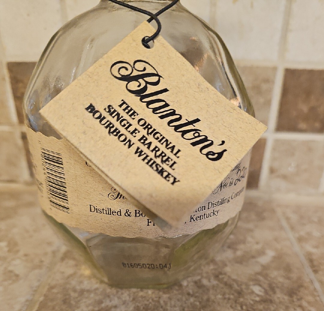 Blanton’s Single Barrel Bourbon Whiskey Empty Bottle with Stopper Letter O 2016