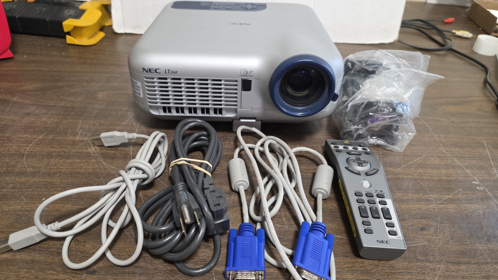 NEC LT260 Projector 606 Hours