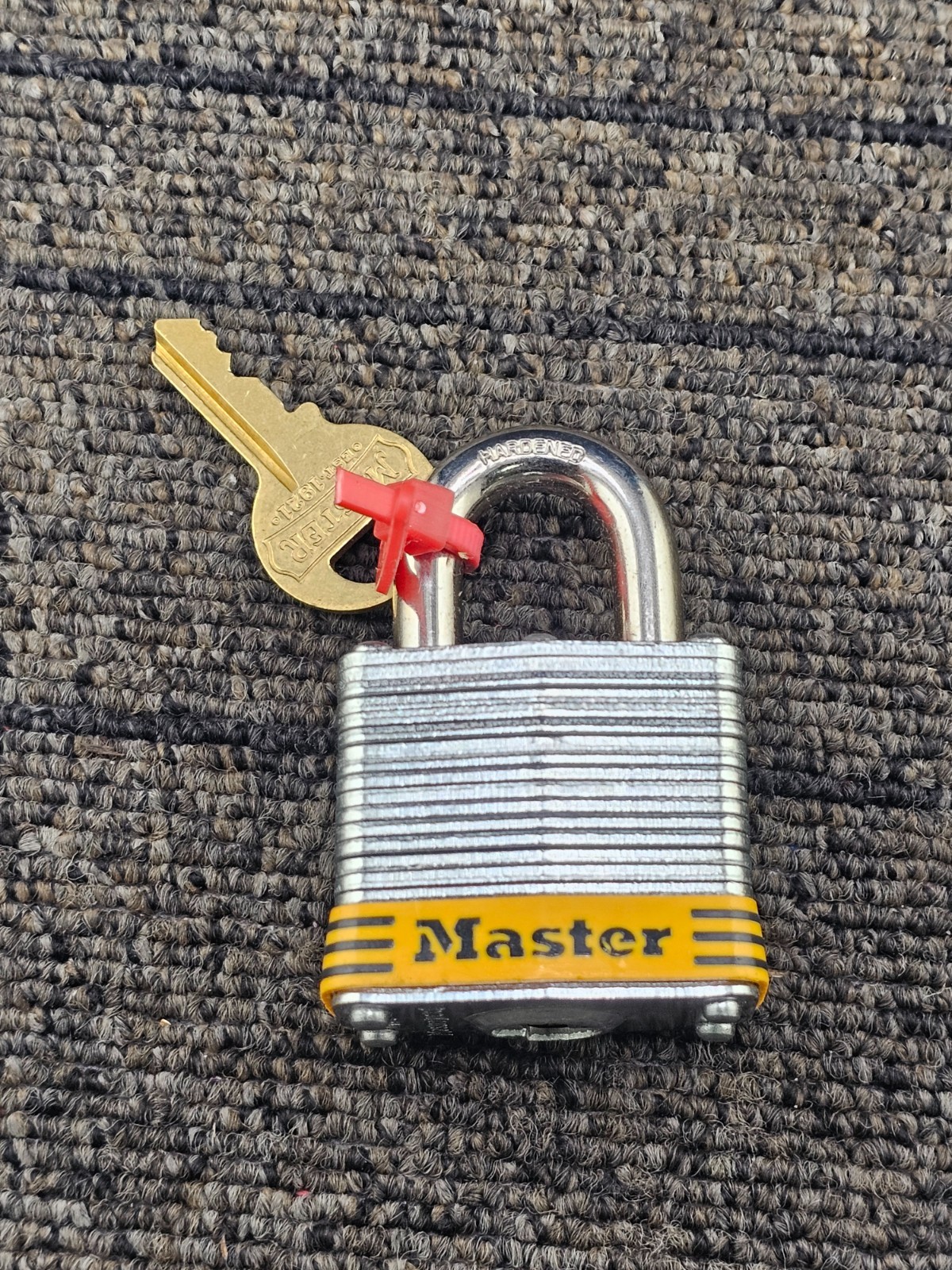 (QTY 5) Master Lock No.3 Commercial-Grade Laminated Steel Padlocks 1-1/2" Body