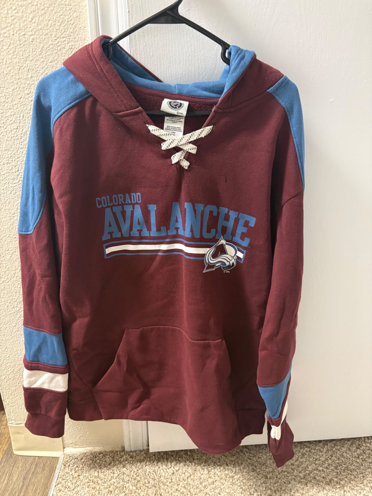 colorado avalanche hoodie large