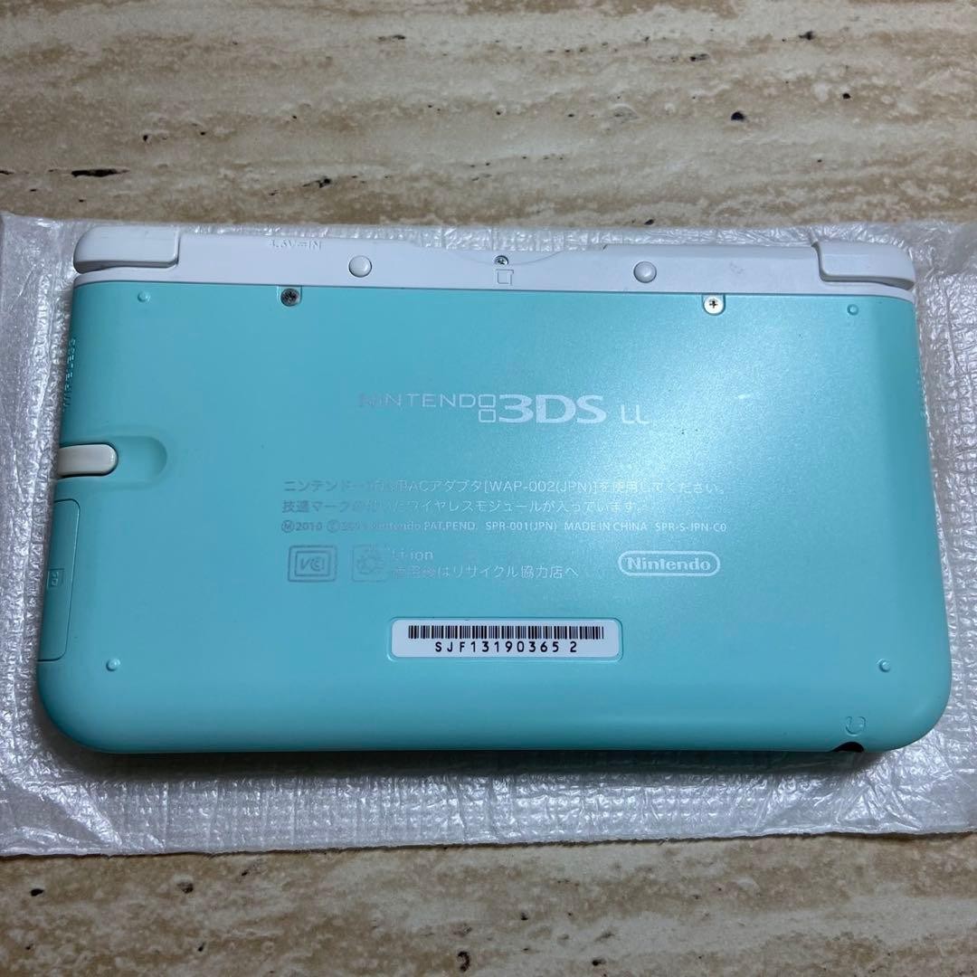 Nintendo 3DS LL Mint x White Special Pack Console CIB Japan Import Tested