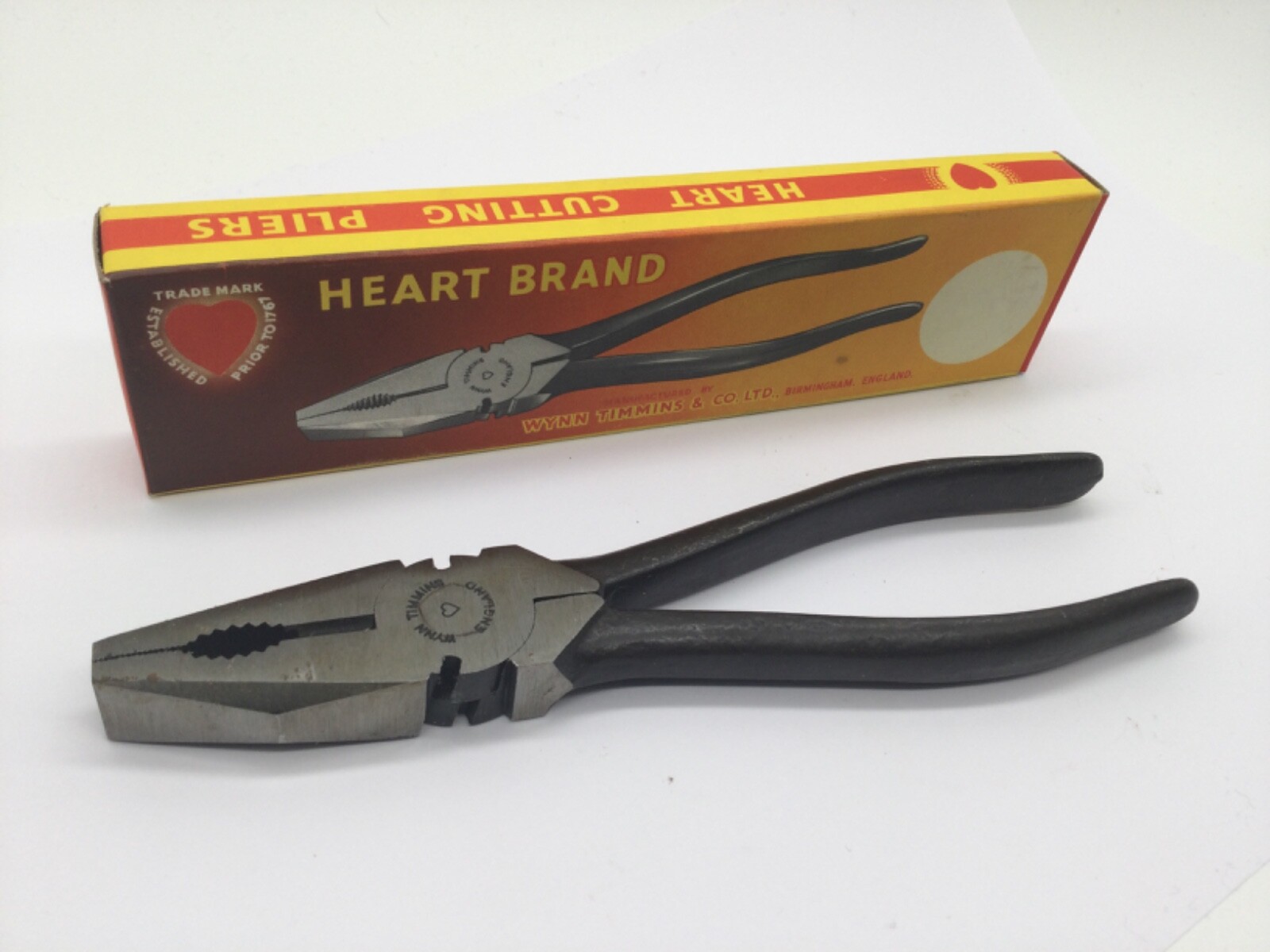 NEW COMPLETE WITH ORIGINAL BOX WYNN TIMMINS HEART BRAND 6inch PLIERS FREE POST