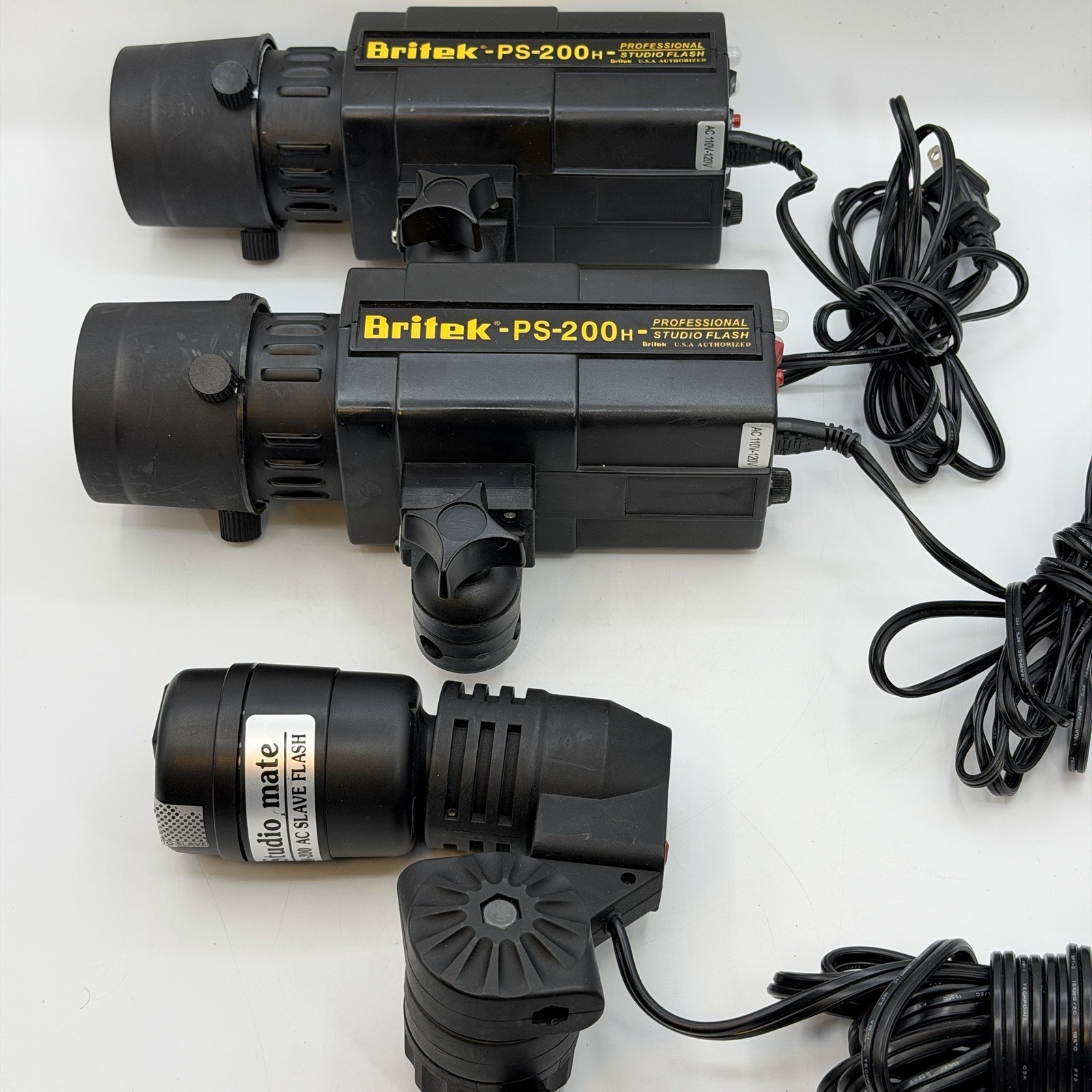 Britek - Studio Flashes Lot of 2 Plus Slave Flash - Photography Lighting - Works