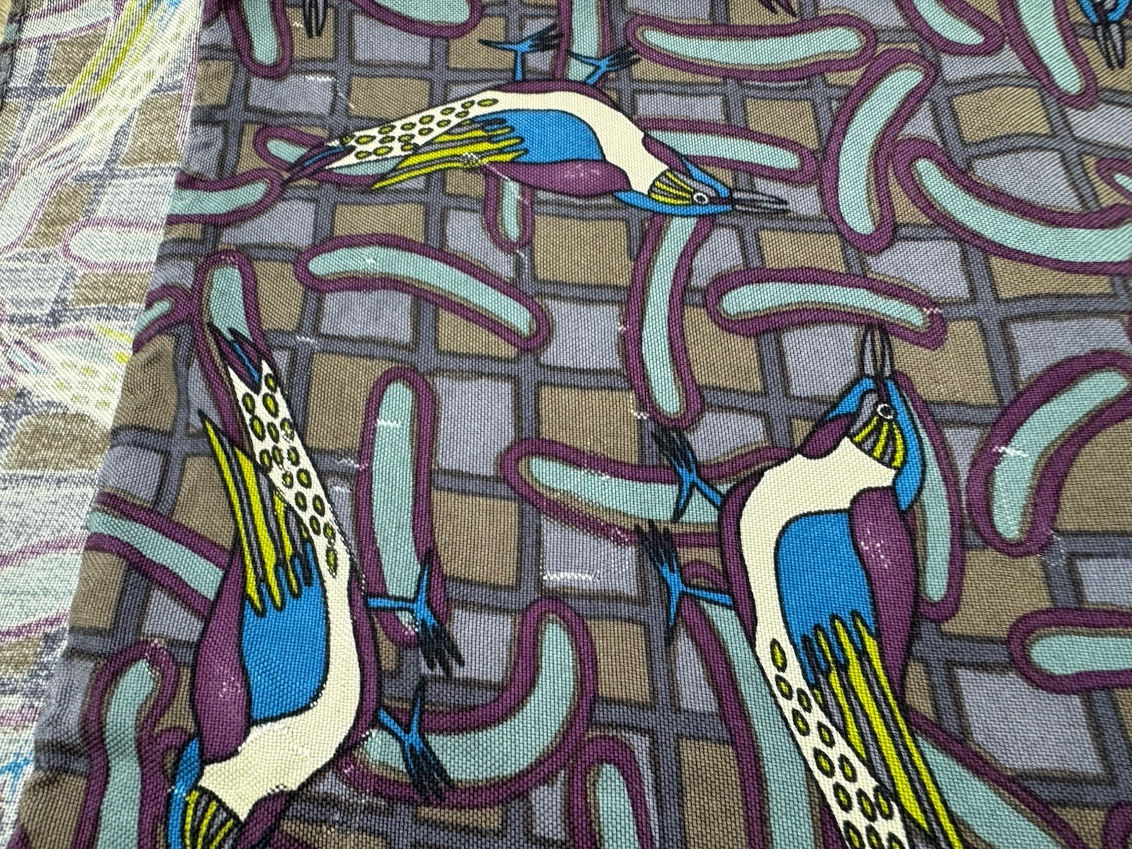 MEMPHIS Milano Vintage 100% Silk Scarf Birds Designer Print Rare Auth Italy