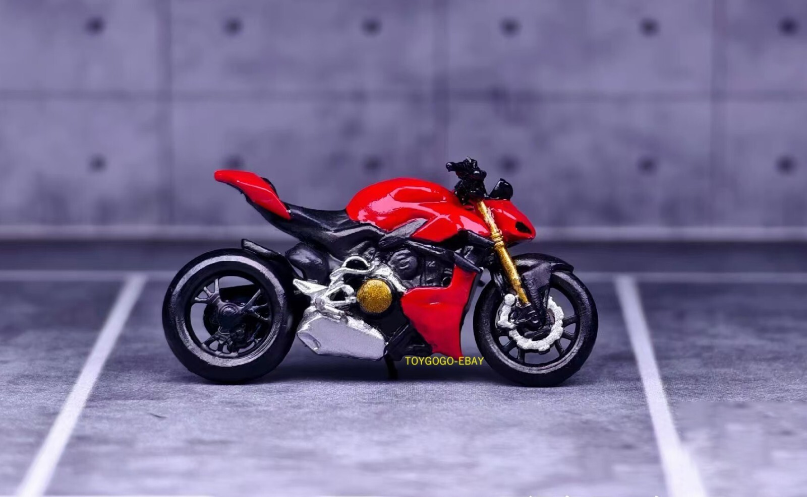 TOY 1/64 motorcycle throwback DCAT V4 fit 1:64 car hot street diorama