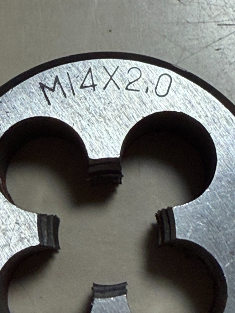 M14-2.0 Tungston Adjustable Round Die 1-1/2 Outside Diameter from 45 pc T&d Se