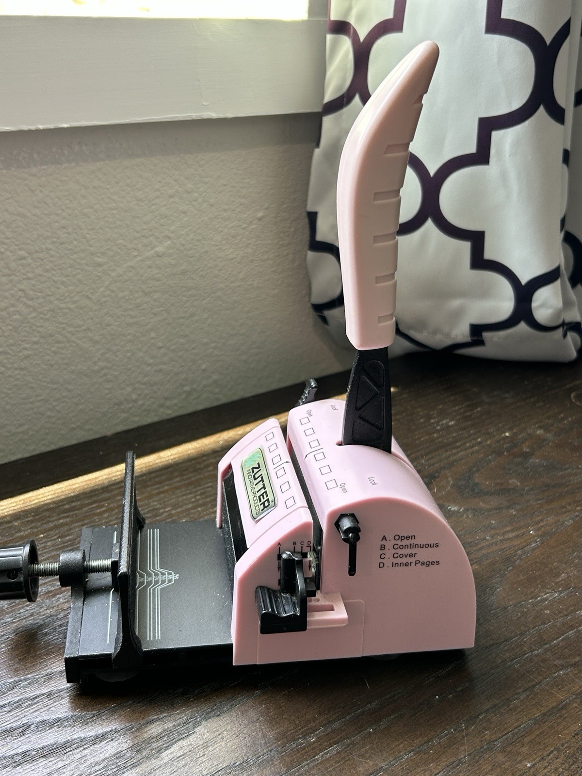 Zutter Bind It All V2.0 Pink Scrapbooking Spiral Binding Machine Used