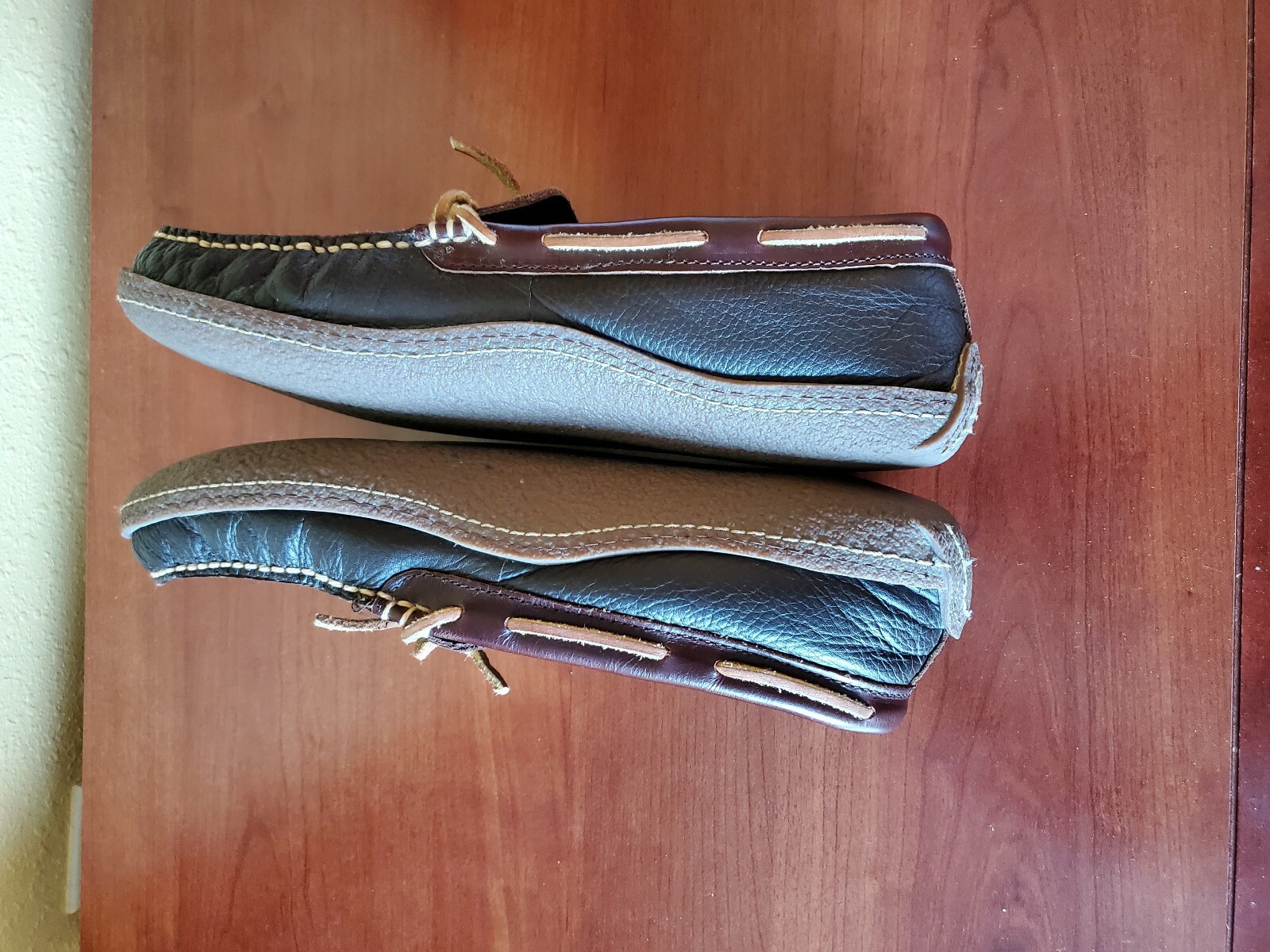 L.L. Bean Mens brown leather Slippers