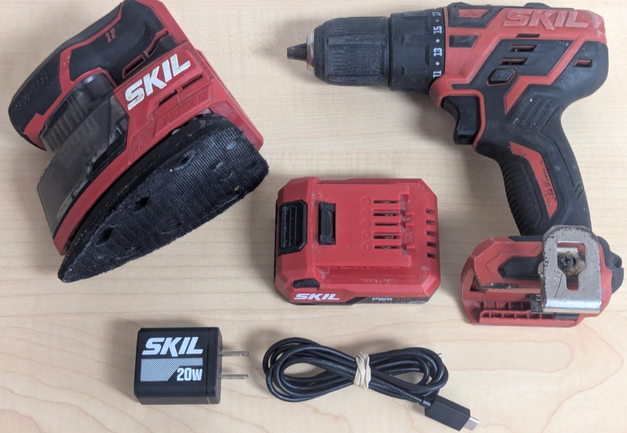 SKIL PWRCORE 12v Combo Kit Detail Sander SR6608A-00, 12V Drill Driver DL529001
