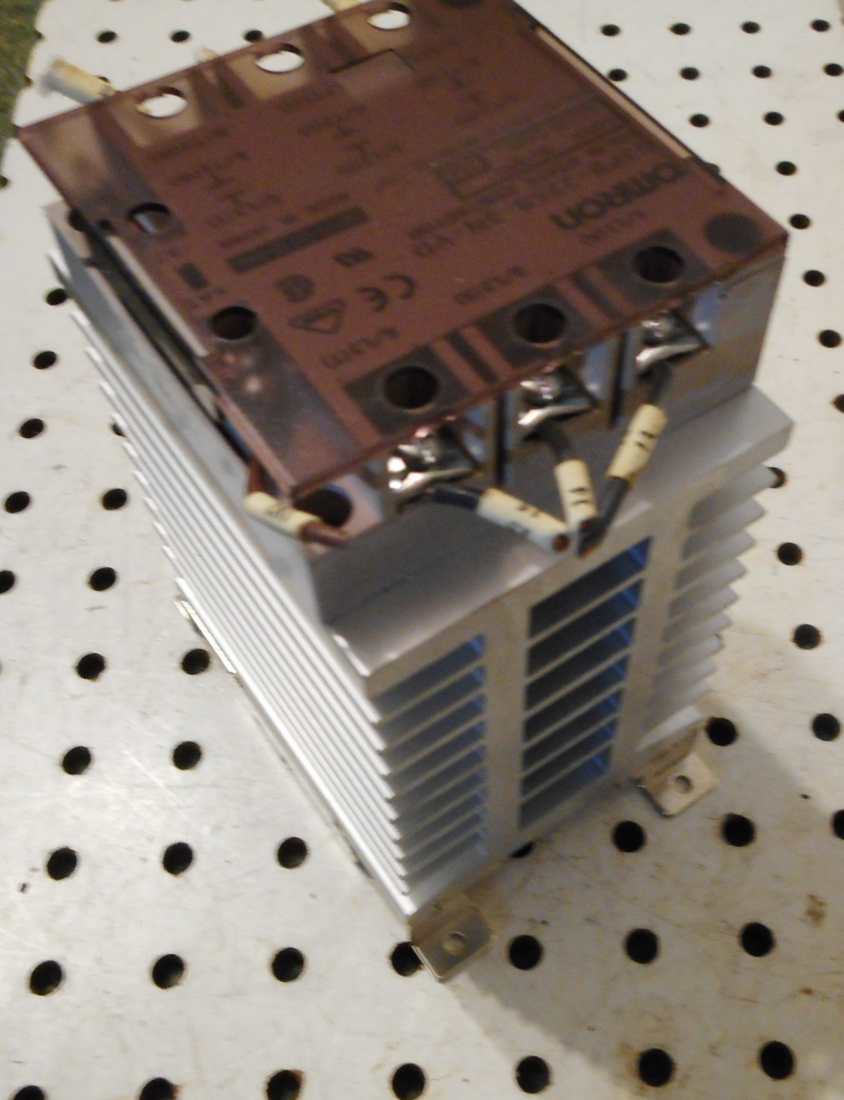 USED OMRON G3PB-225B-3N-VD SOLID STATE CONTACTOR