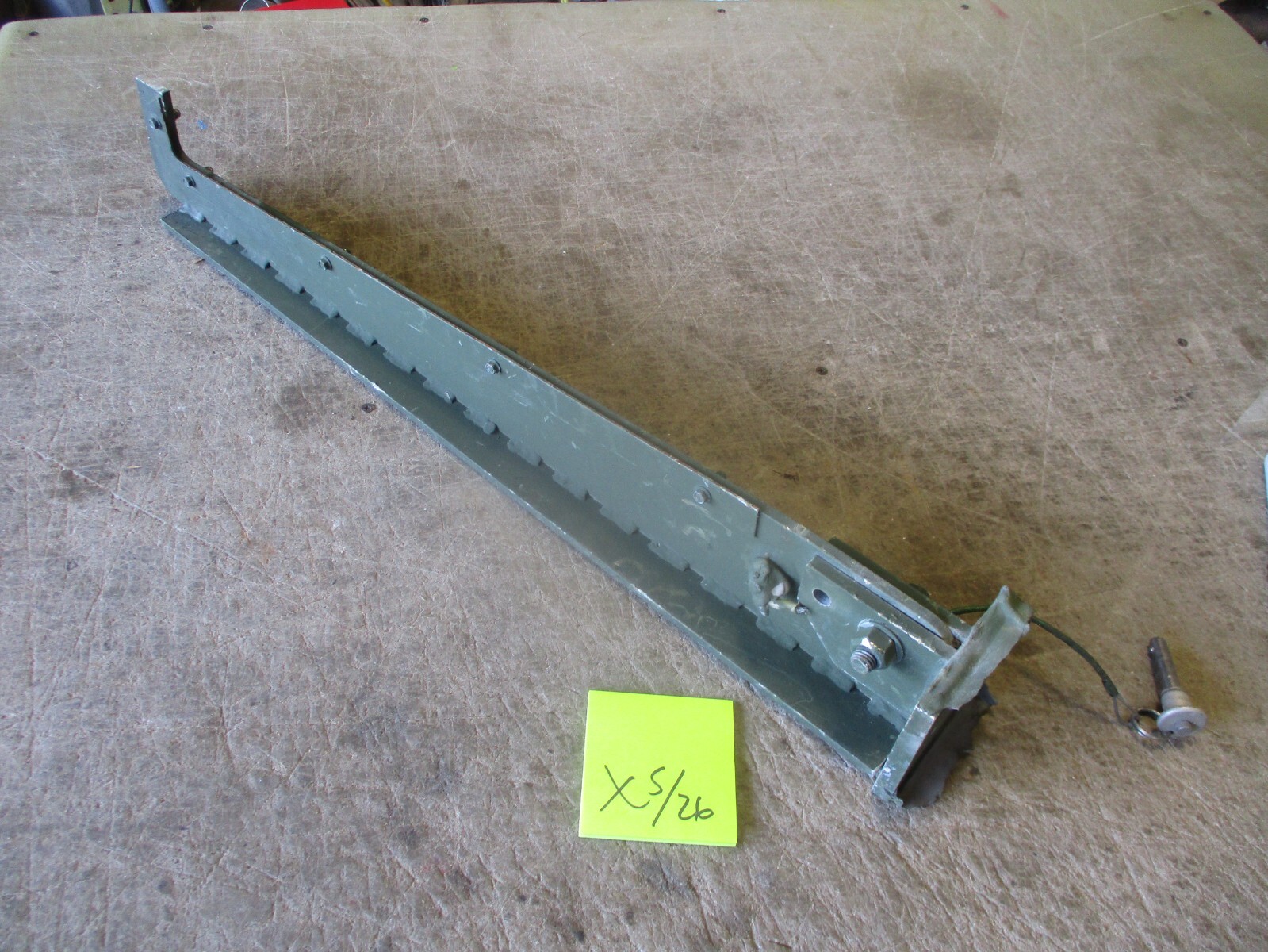 26" Wire Catcher / Cutter Assy, Broken Mount, for Military Vehicle