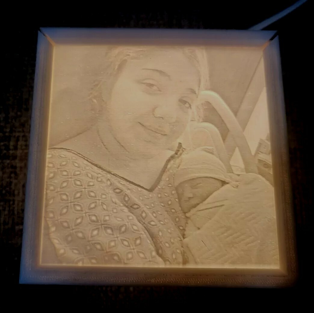 3D Printed Custom 4 Inch Lithophane Box With Light/Socket
