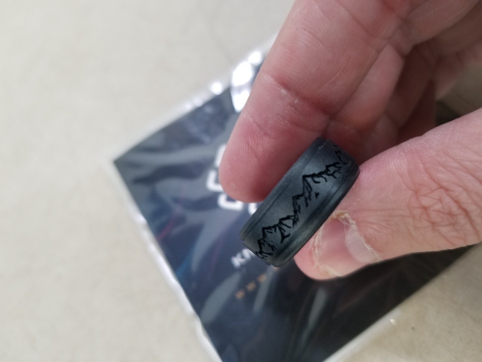 Knot Theory Engraved Silicone Ring - Engraved Mountain Dark Silver - Size 12