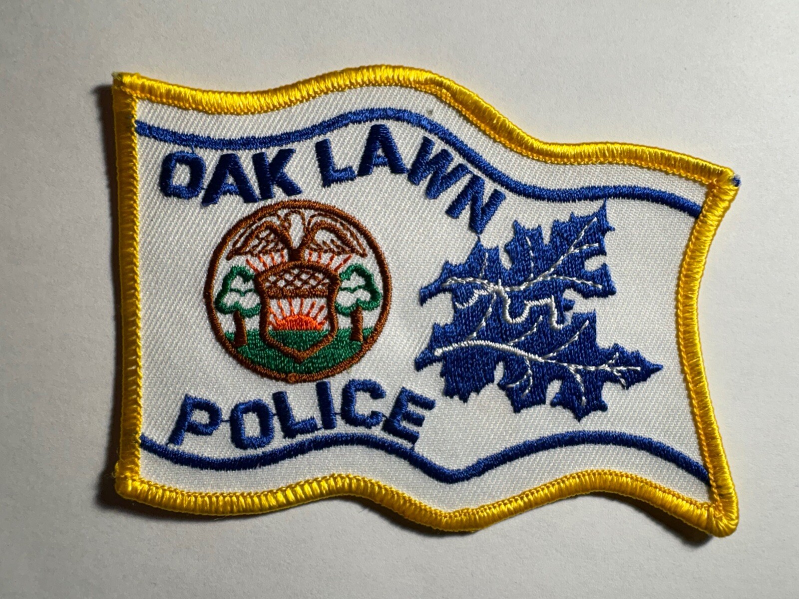 Oak Lawn Illinois Police Patch ~ Yellow Edging