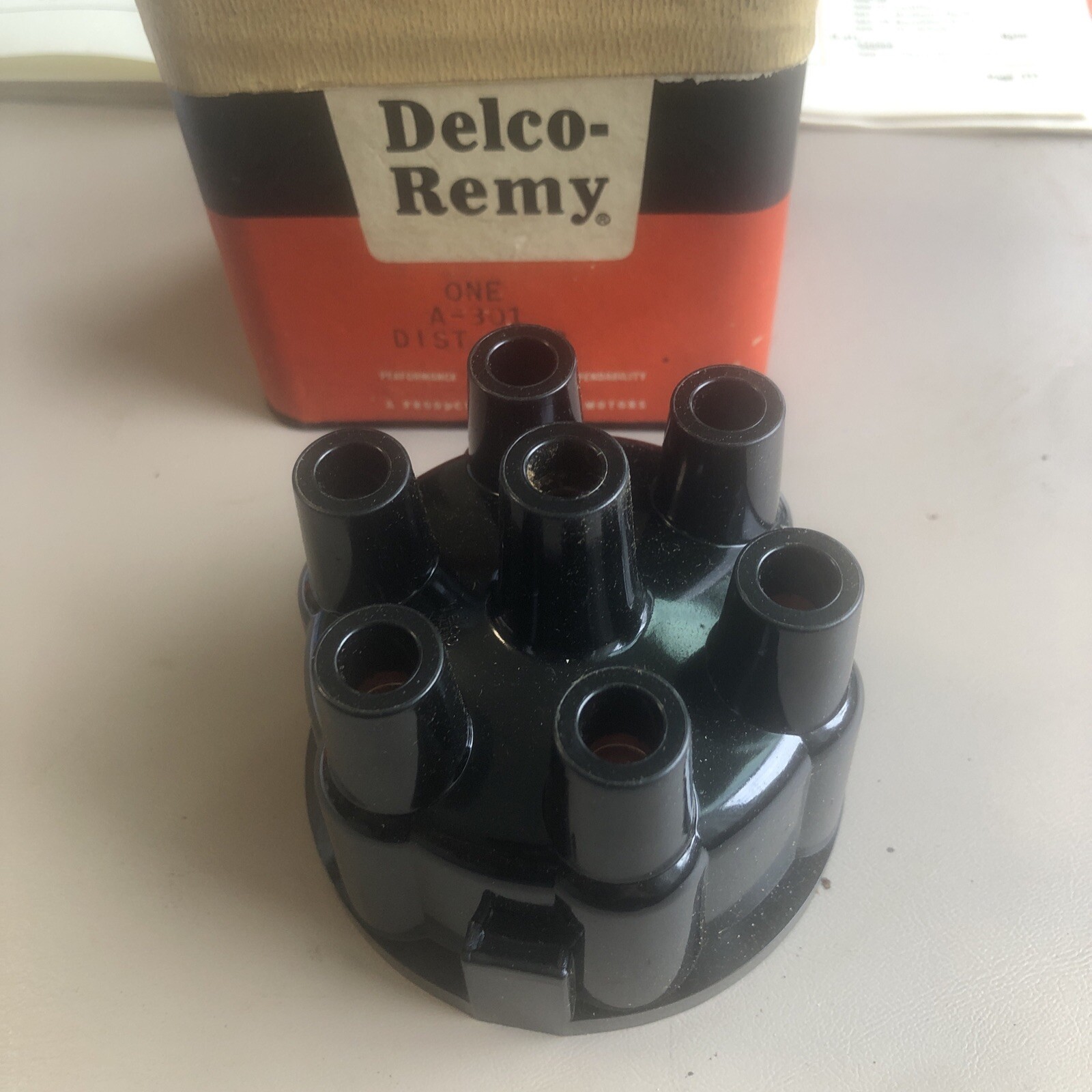 1948-49-50 HUDSON Delco Remy Distributor Cap Nos Delco A301