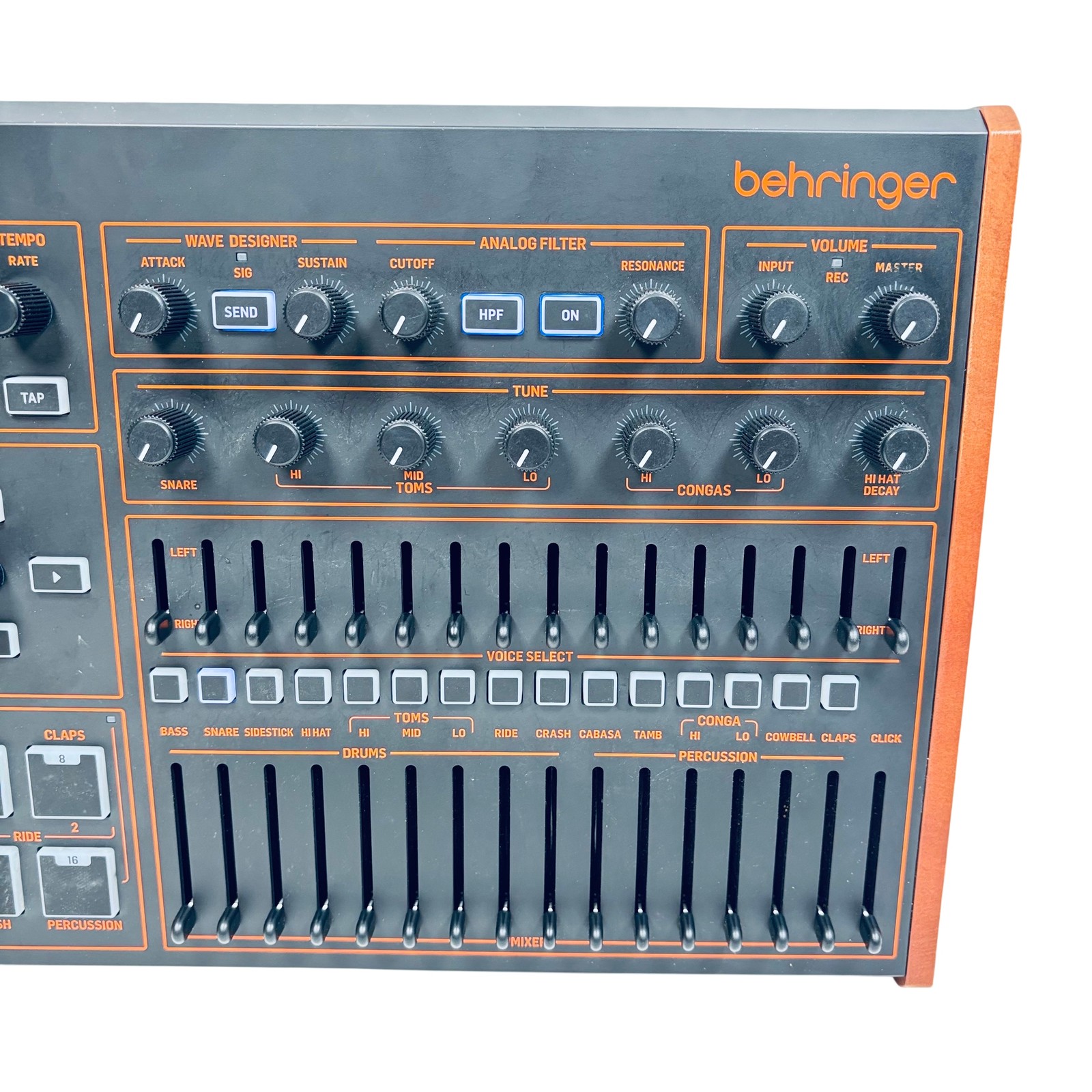 Behringer LM Drum Hybrid 8/12-Bit Sampling Drum Machine