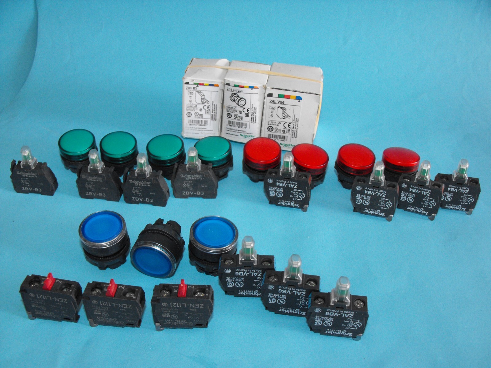 Schneider Electric.TELEMECANIQUE ZB5AW363+ZBE-B3+ZAL-VB6+ZAL-VB4.(LOT11PCS).NEW