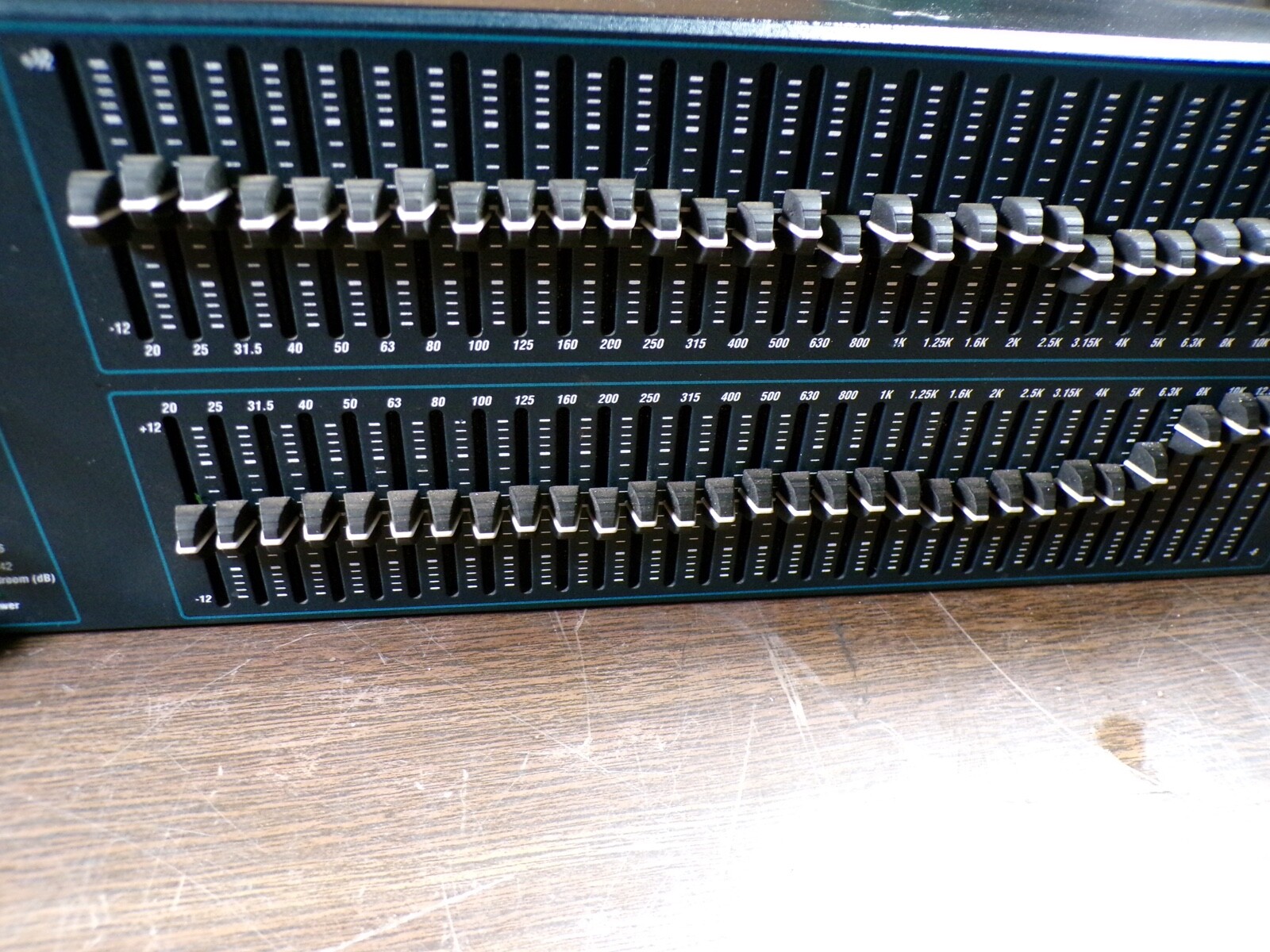 DBX 3231L Dual 1/3 Octave Graphic Equalizer