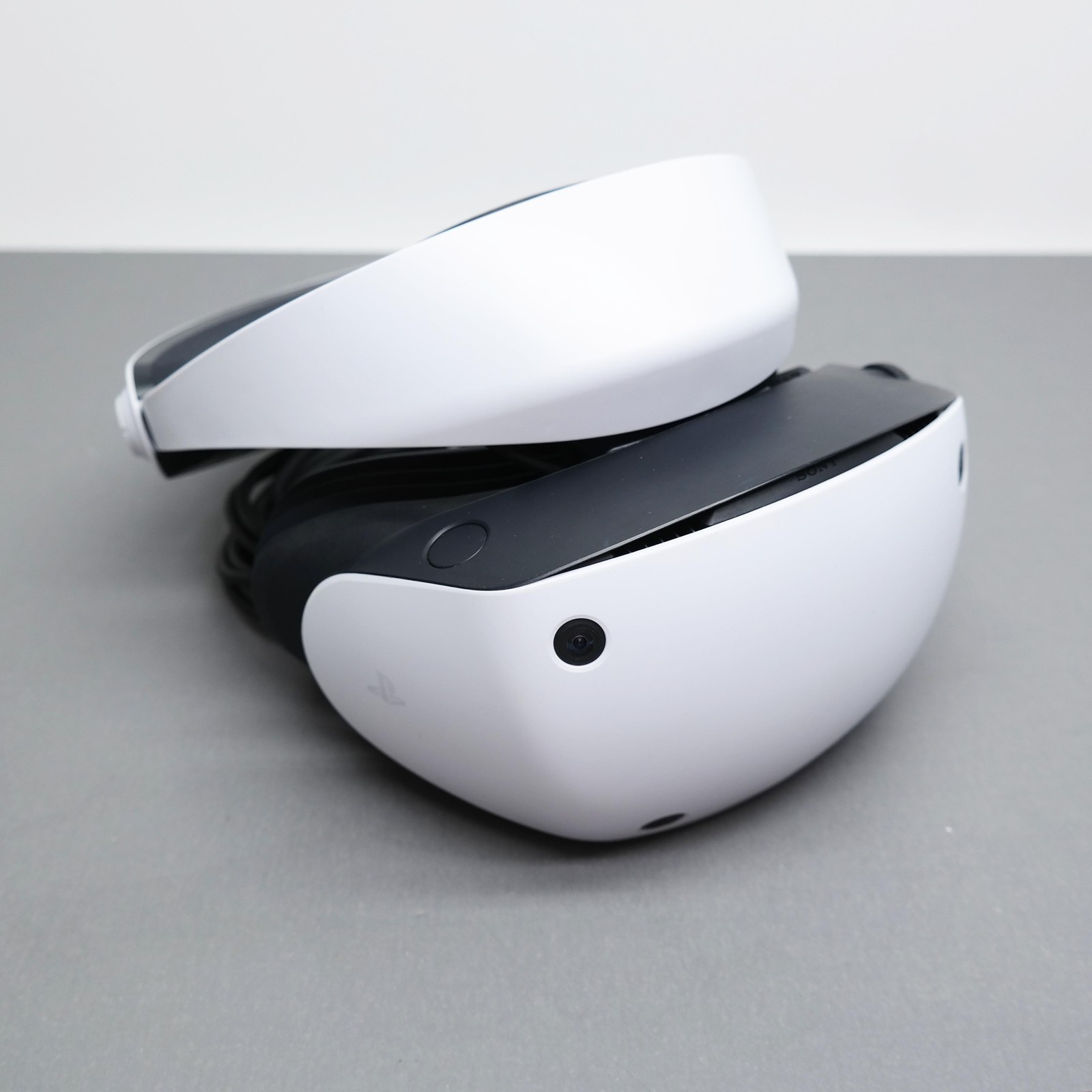 Sony PlayStation VR2 CFI-ZVR1 Headset Only READ