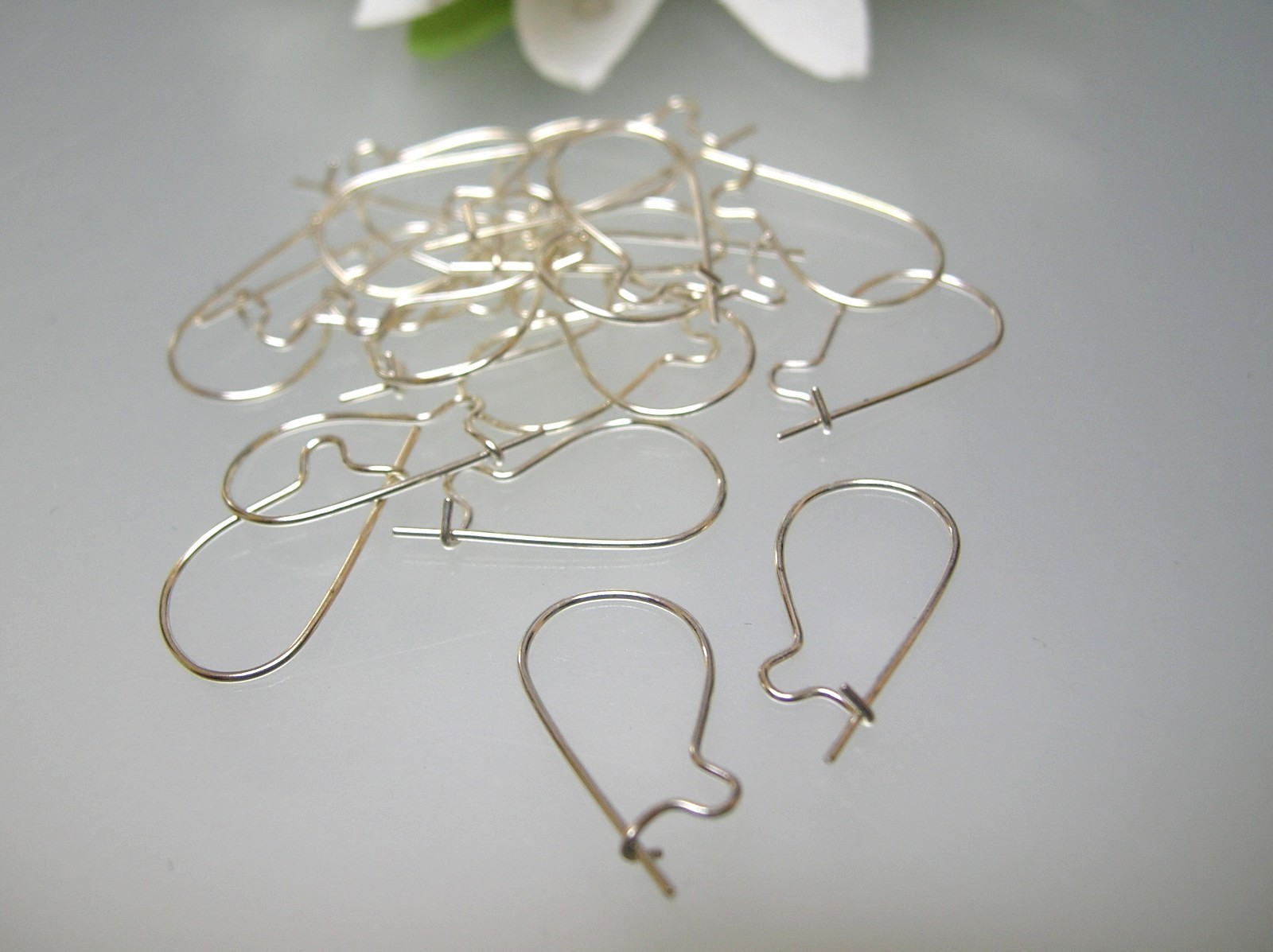 100 - 500 pcs Silver Plated kidney shape earrings wires - gauge 24, 0.51 mm