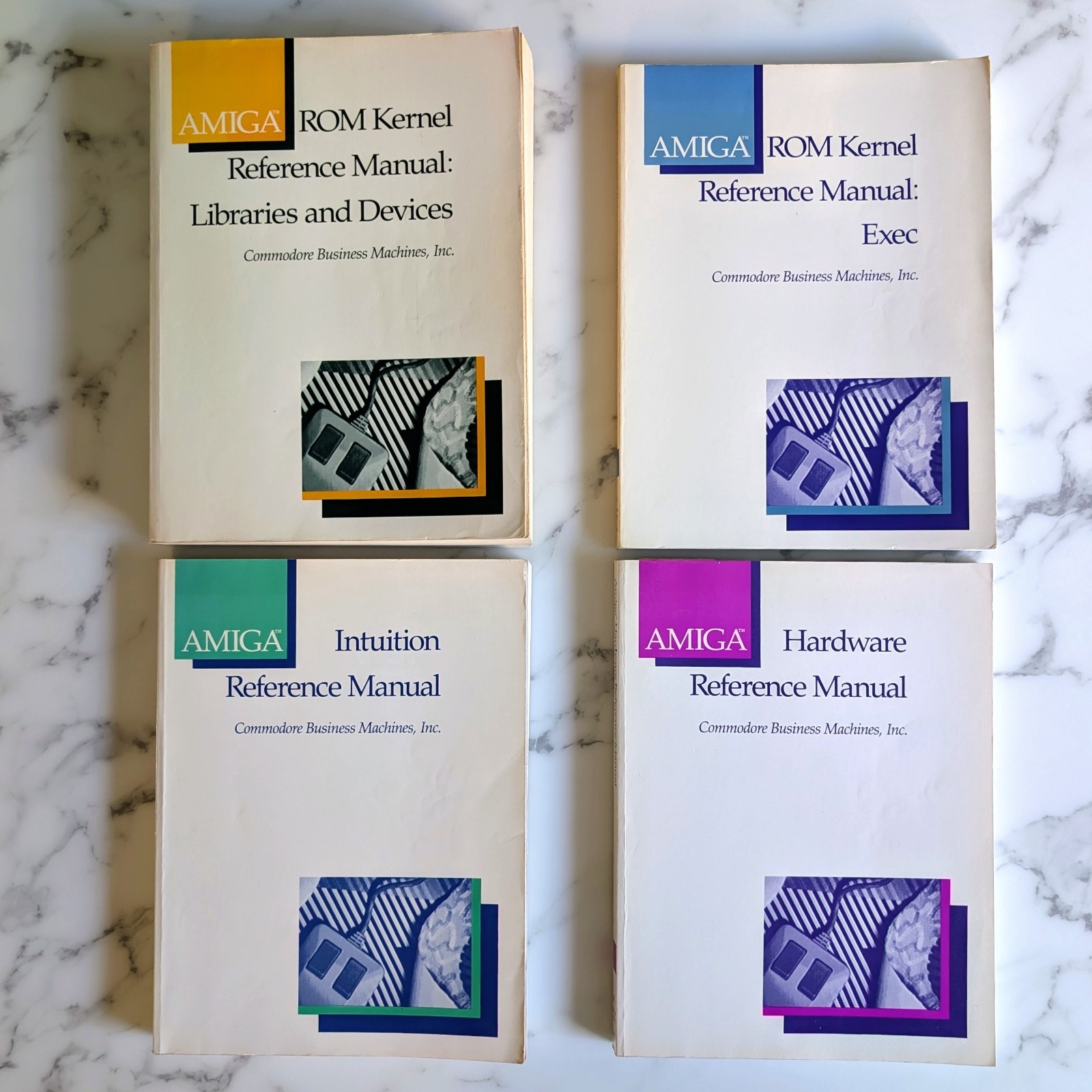 Amiga ROM Kernel Reference Manuals – Original 4-Book Set (1986–1987) 1000 2000