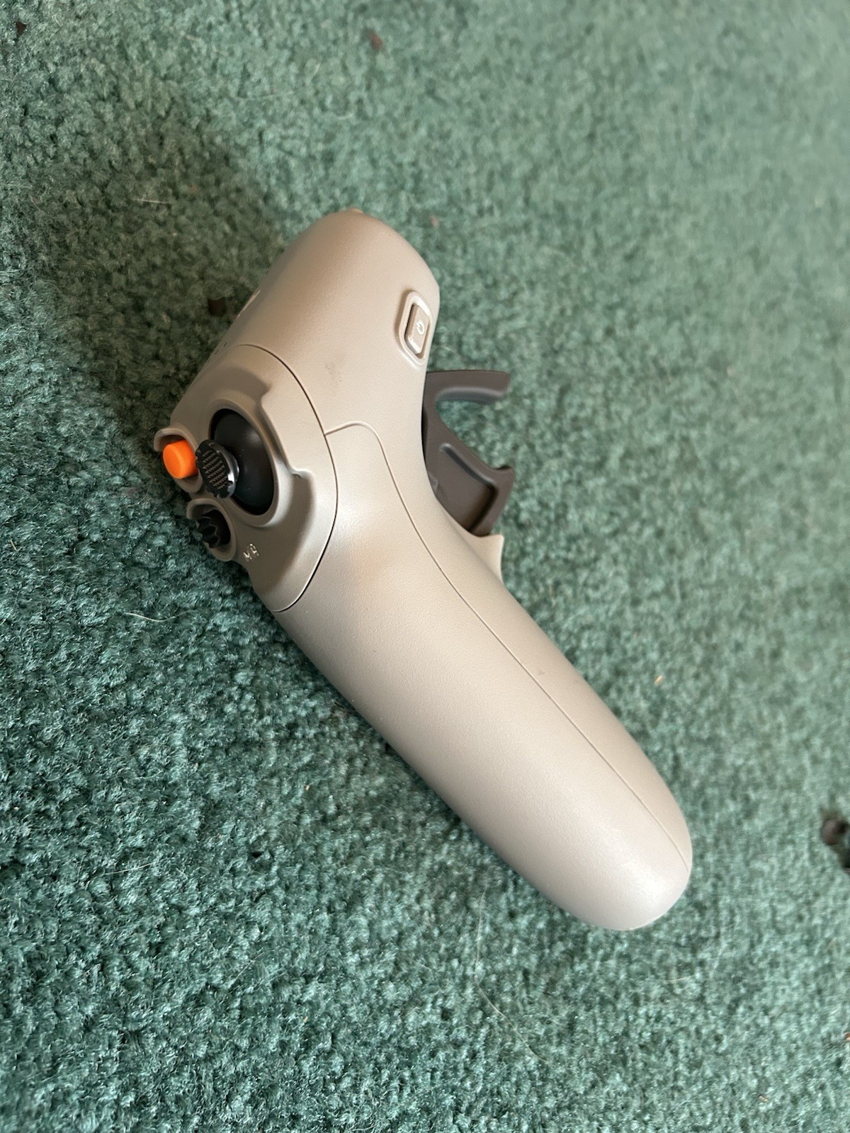 DJI Avata FPV Ready to Fly Drone Kit with Controller, Goggles, Accessories