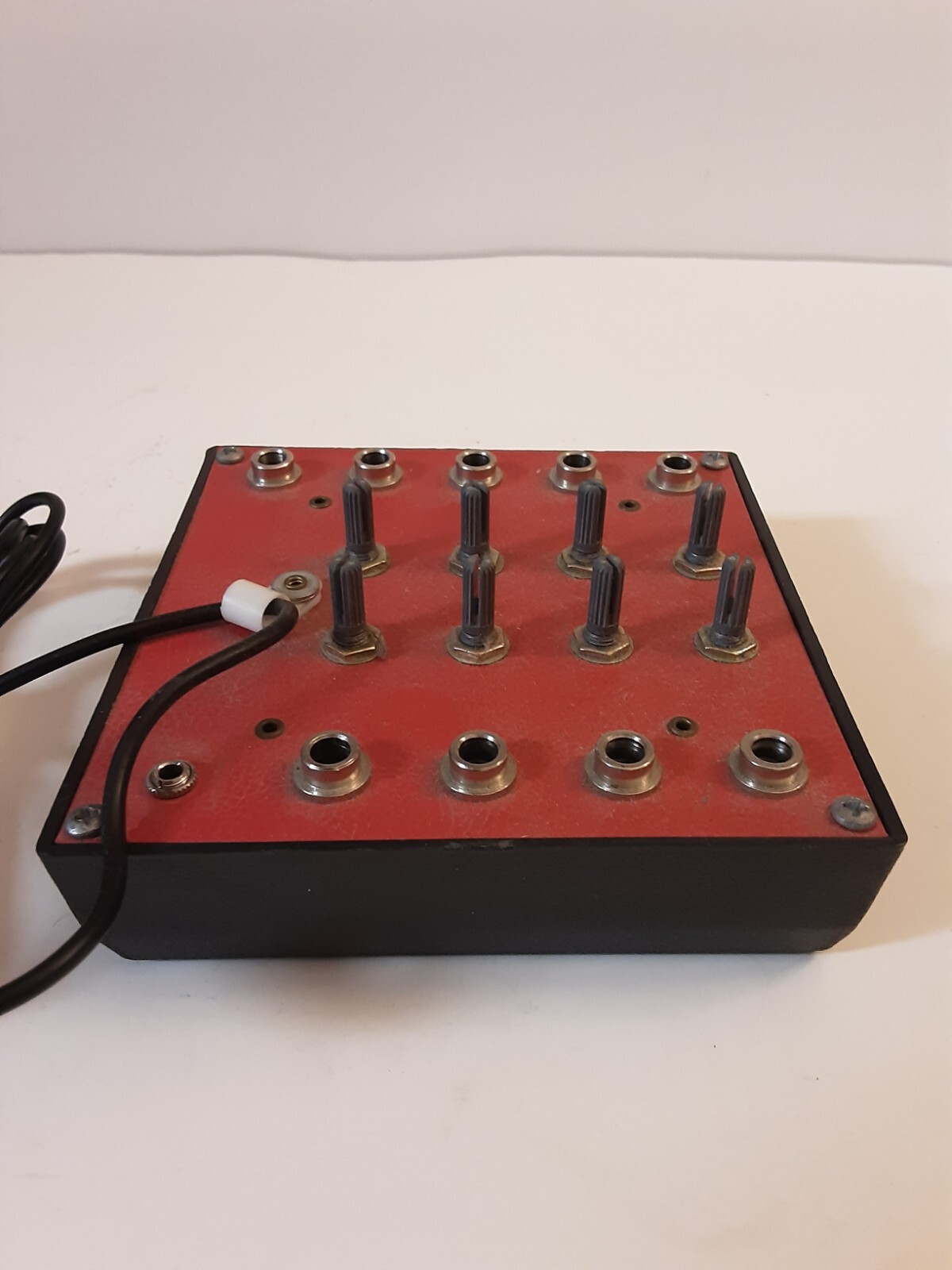 MPC Educational Systems Inc., Headset Distribution Box