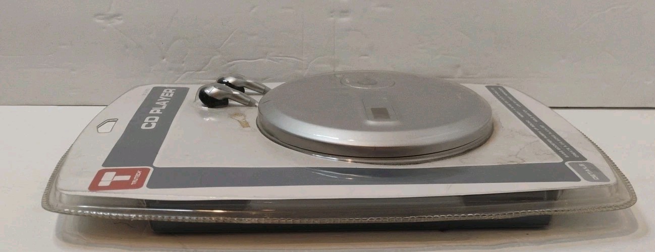 2005 TruTech Portable CD Player. Model T100-CD NEW, UNOPENED