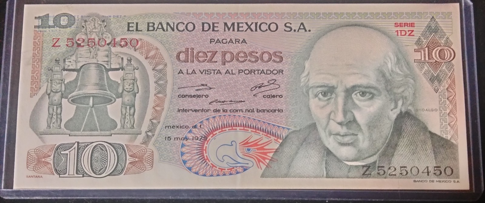 1975 Crisp vintage 10 Pesos banknote from Mexico