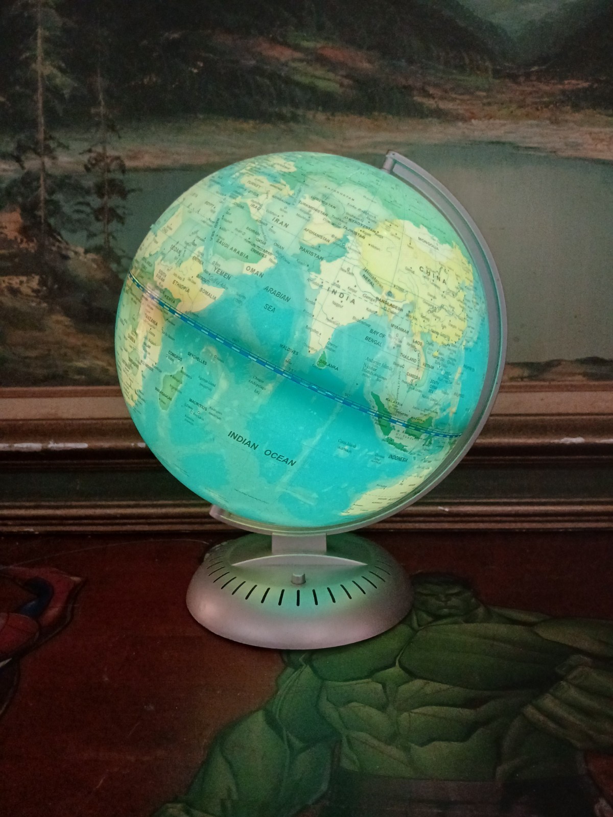 Light Up Desk Globe