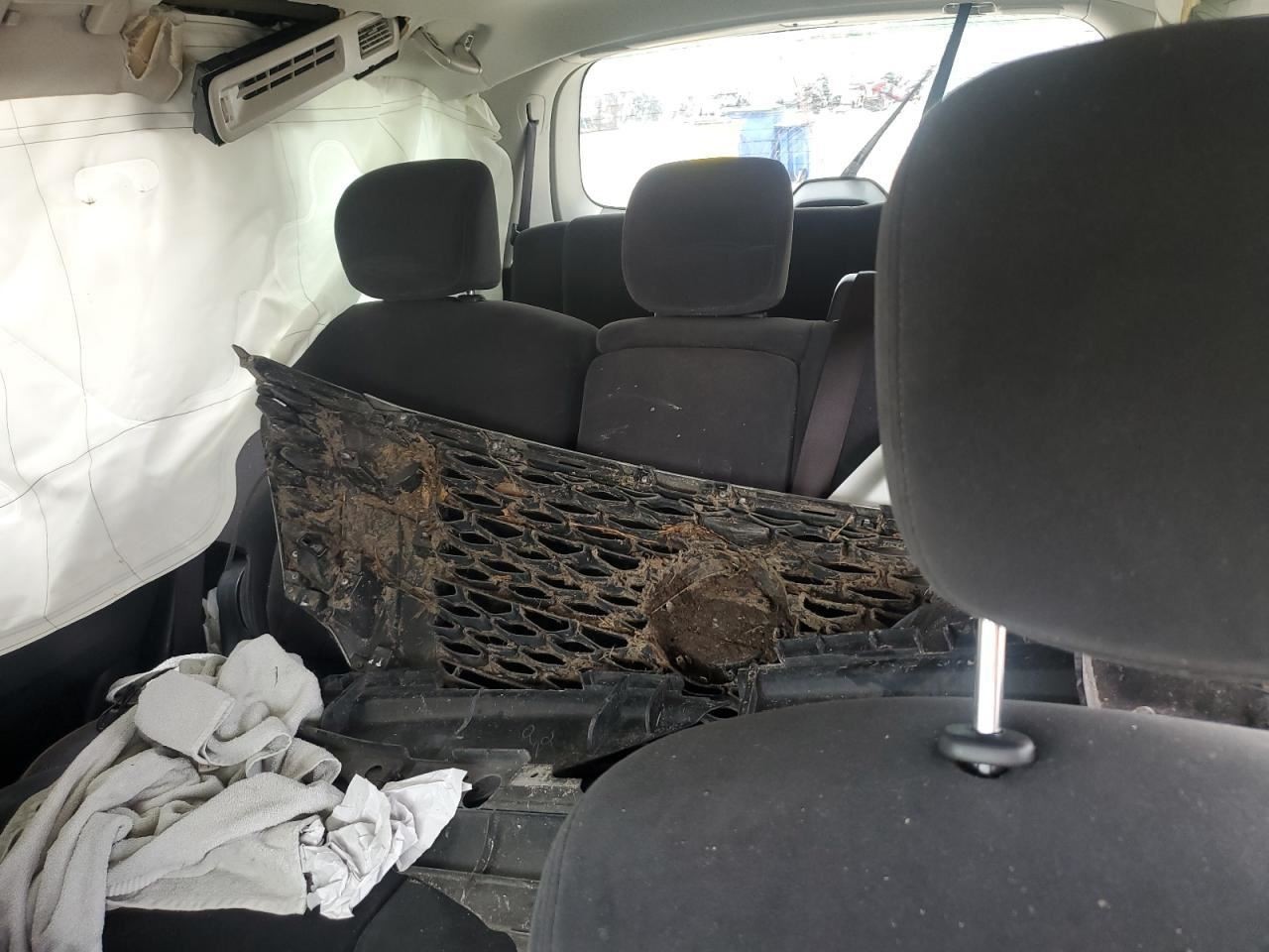 ARMADA 2018 Glove Box 4956769