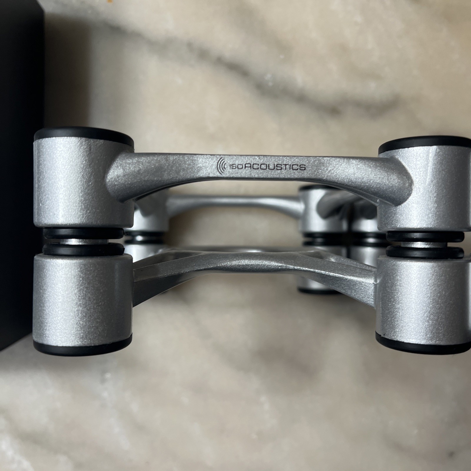 IsoAcoustics Aperta Speaker Stands Aluminum