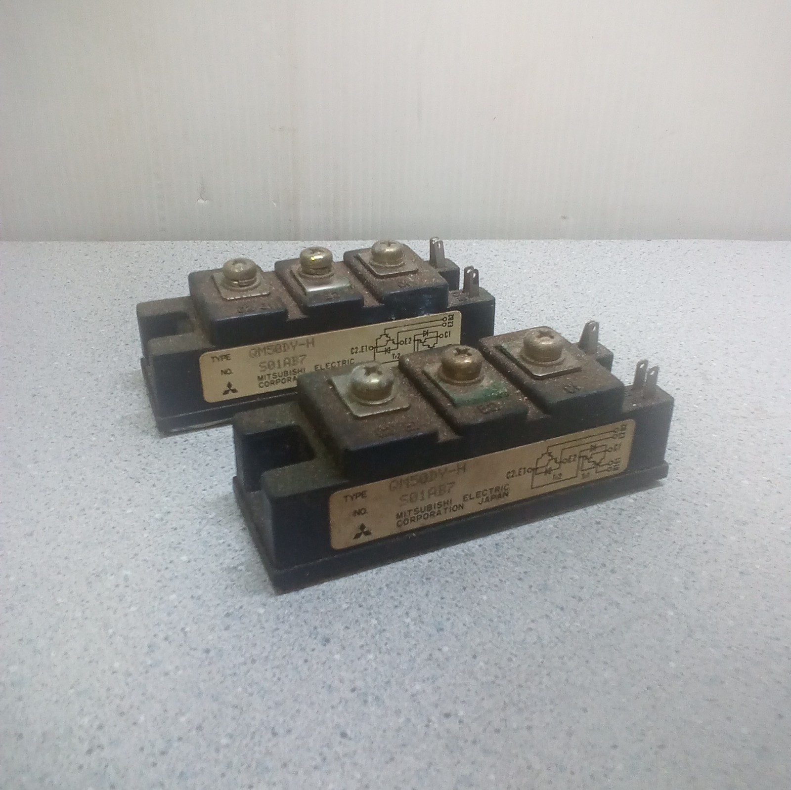 Lot of 2, Mitsubishi Power Module Supply Box. QM50DY-H