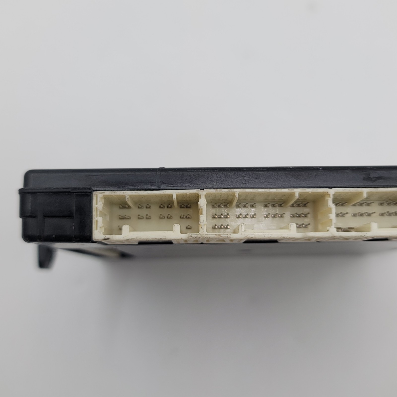 2014 2015 LEXUS IS250 MULTIPLEX NETWORK BODY CONTROL MODULE ECM ASSEMBLY