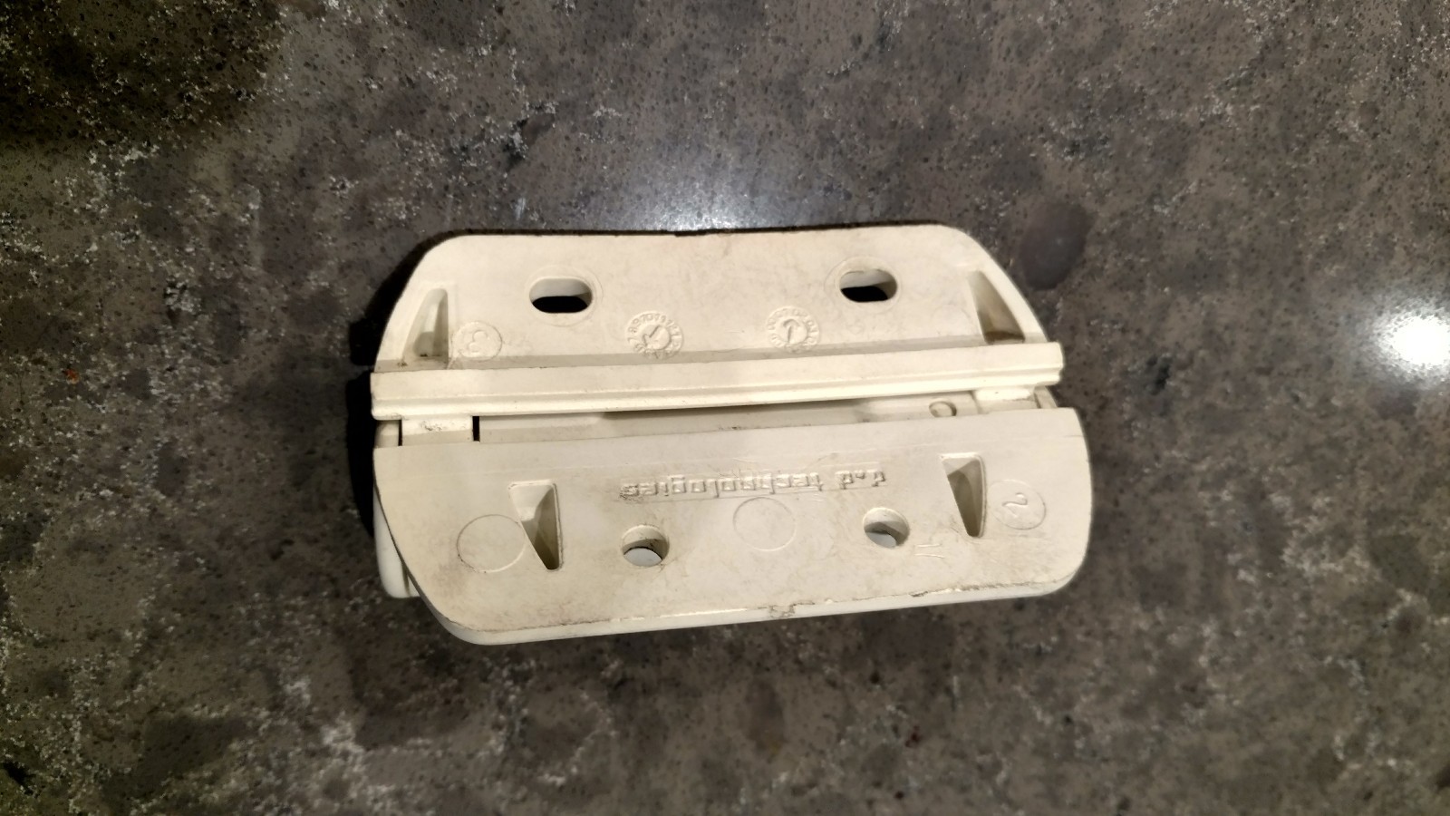 D&D TRUCLOSE REGULAR SELF-CLOSING SPRING GATE HINGES, 2 PACK