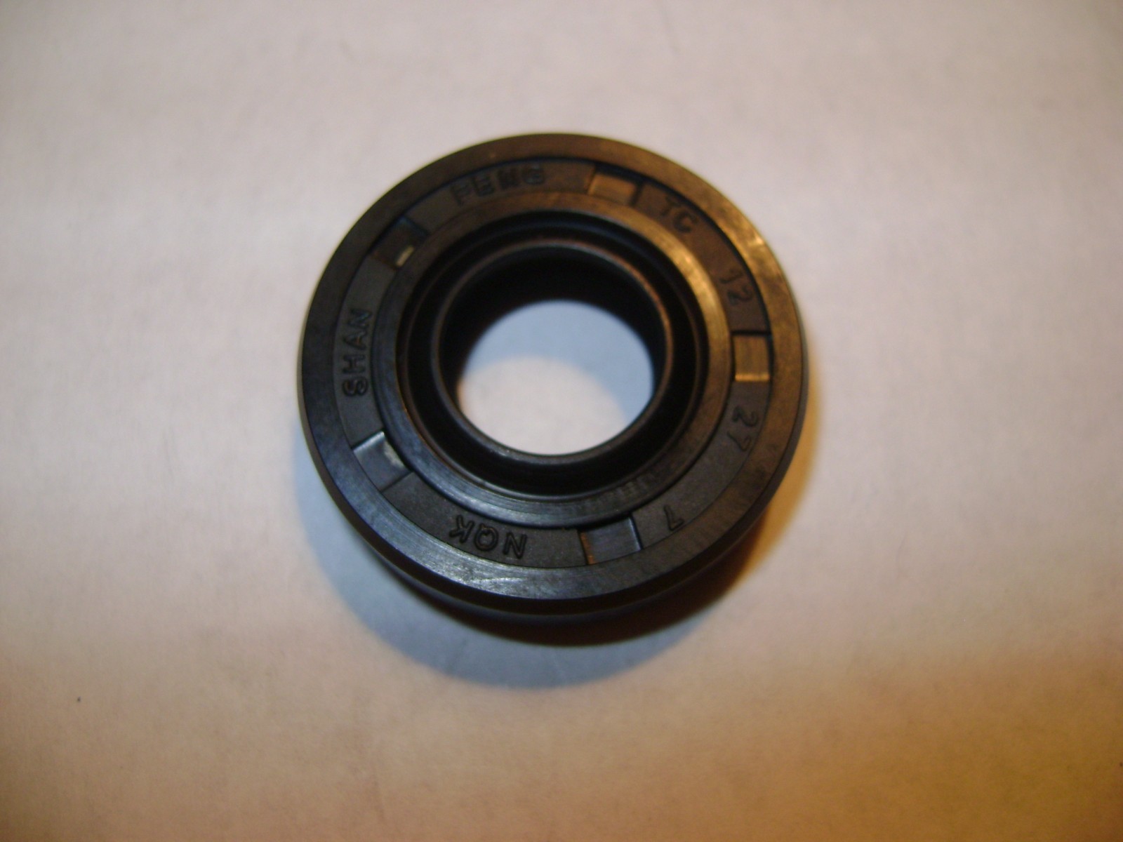 NEW TC 12X27X7 DOUBLE LIPS METRIC OIL / DUST SEAL 12mm X 27mm X 7mm