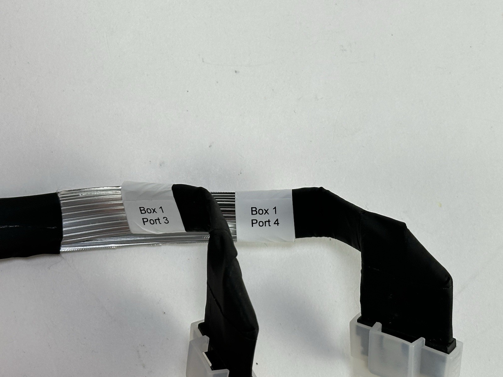 HPE DL38X DL385 Gen10 Plus/V2 8NVMe/16NVMe CPU1 Cable NVMe 8x SFF P24554-001