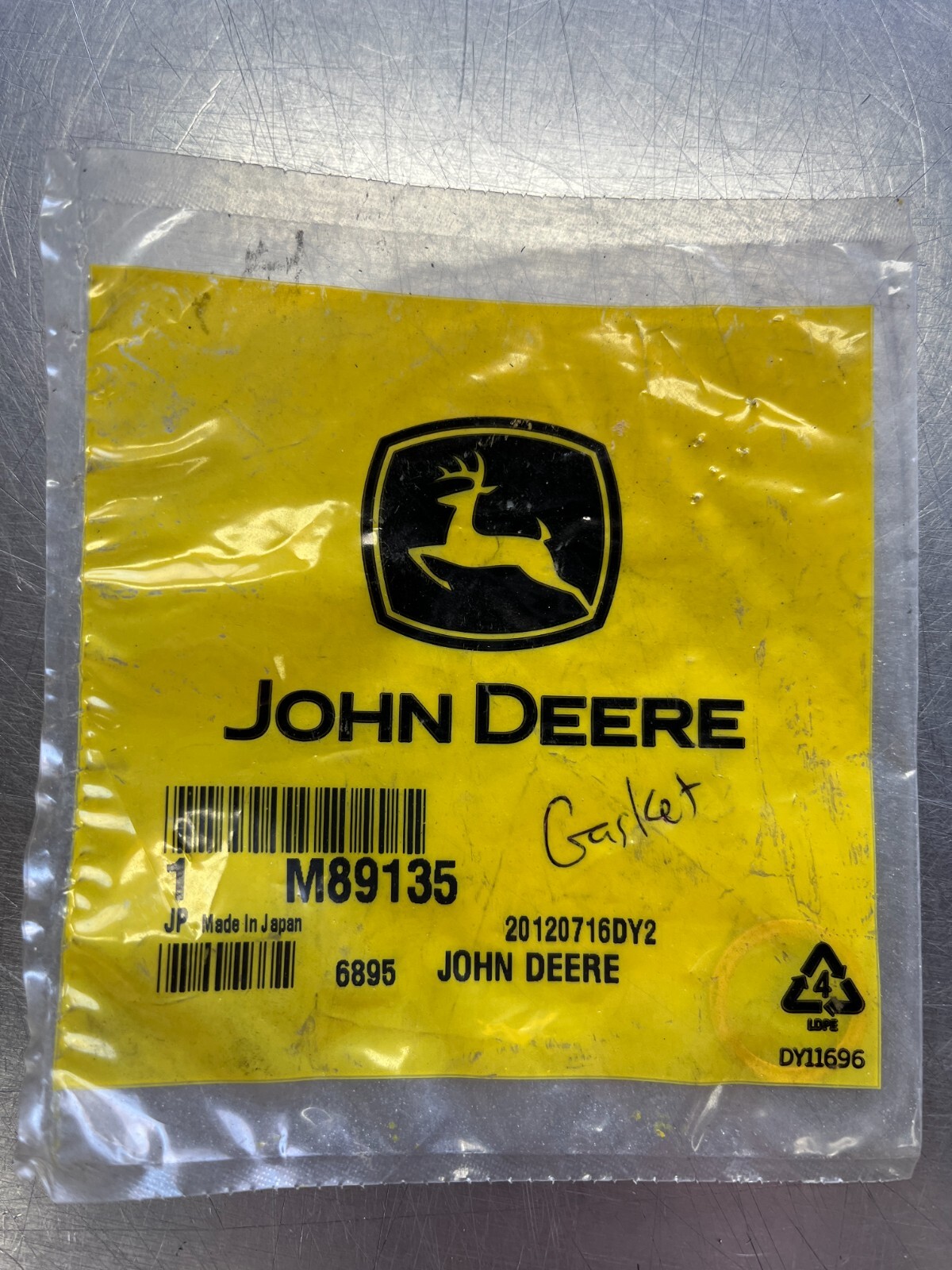 M89135  Genuine OEM   John Deere    GASKET