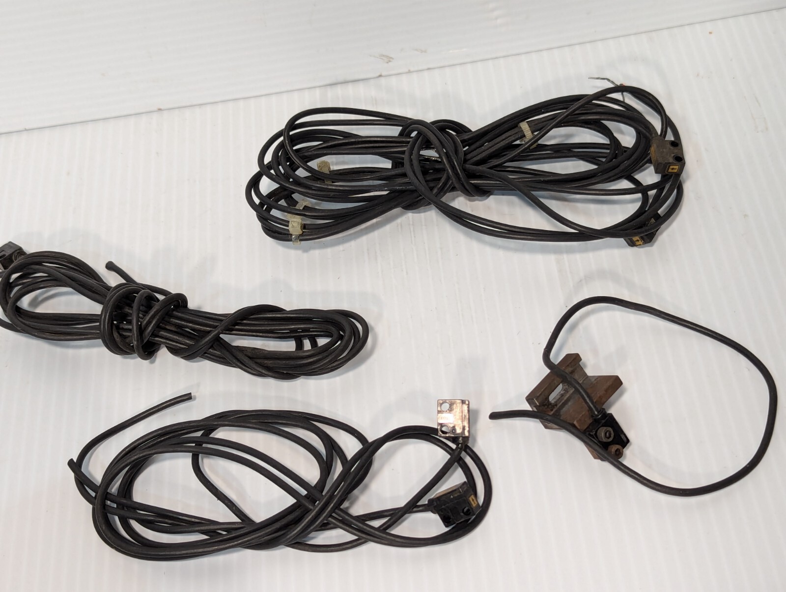 Lot of 3 Omron E3C-S10 Photoelectric Sensors