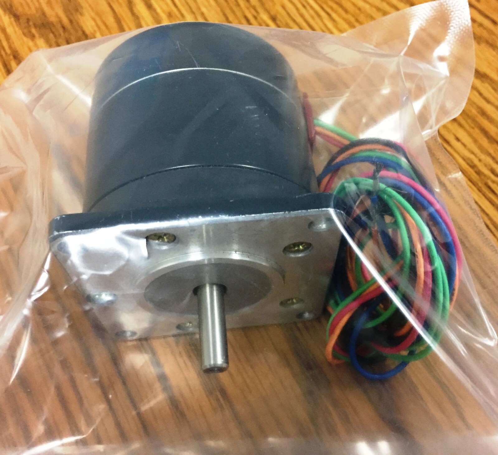 Oriental Motor PH566-NAA, Stepping Motor, 5-Phase 0.72 Deg, 1.4A, 1.2Ω