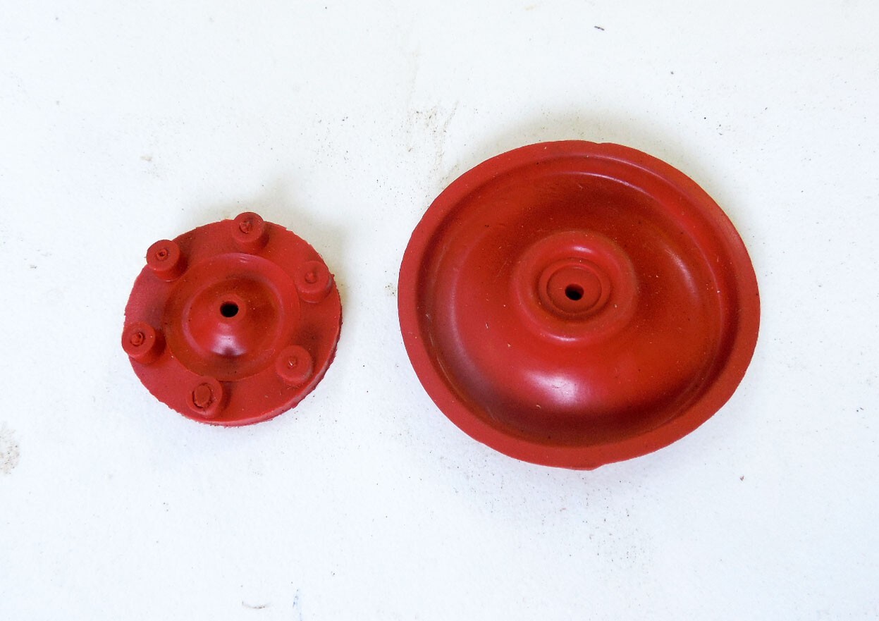VINTAGE TEKNA 2100 SECOND STAGE SILICONE DIAPHRAGMS -  NEW OLD STOCK!