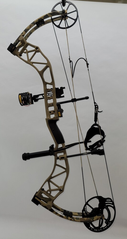 Bear Archery The Hunting Public ADAPT RH 70# Throwback/Tan RTH - Bow Only