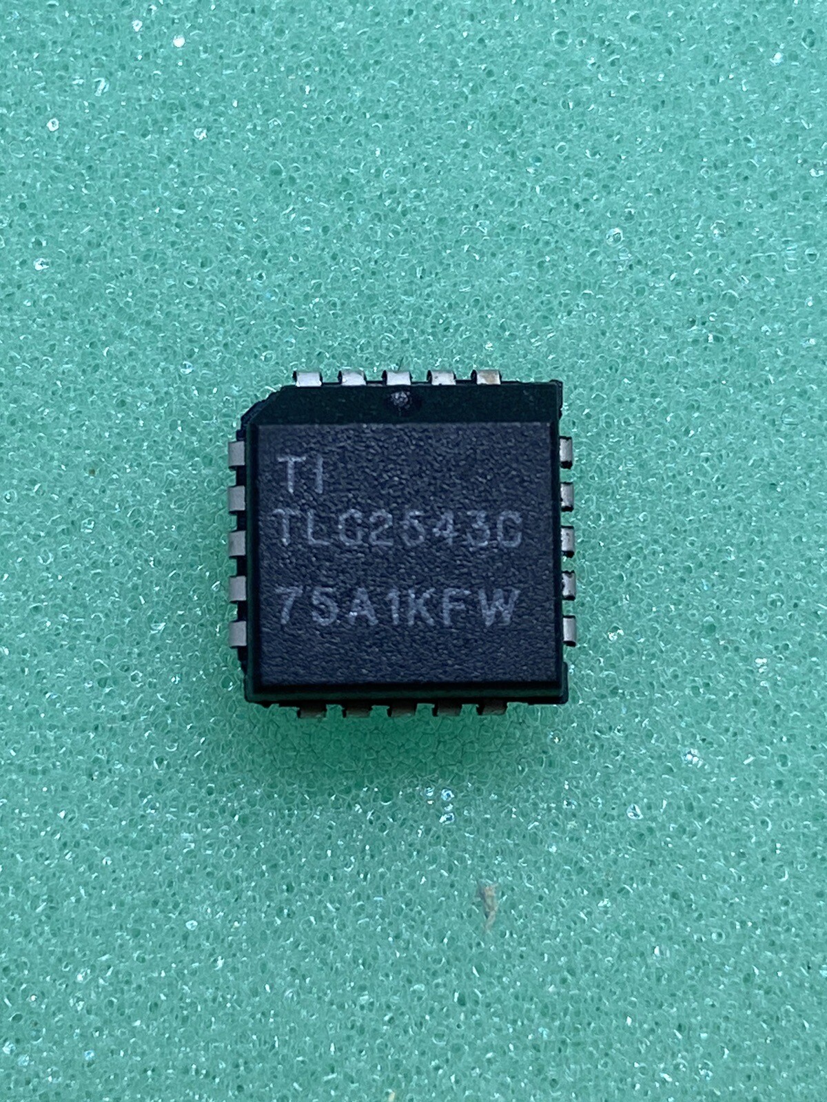 NEW TLC2543C Texas Instruments NOS