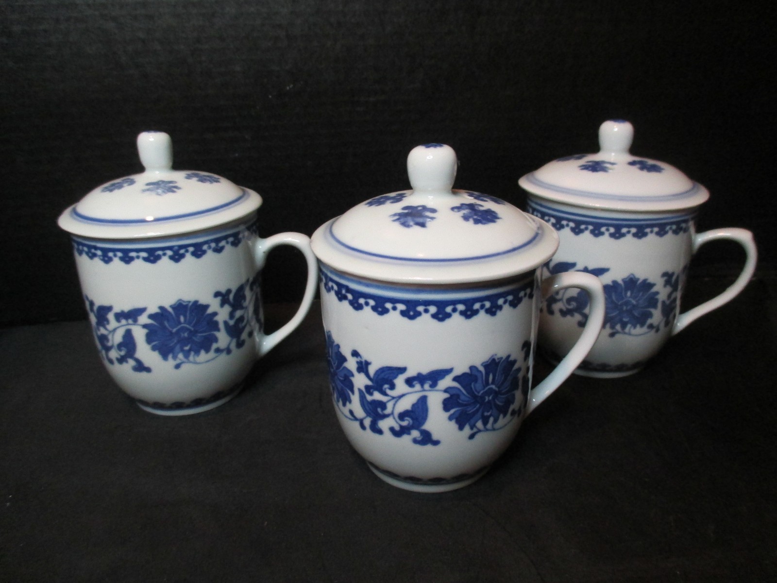 Chinese Style 3 Lidded Mugs with Blue Flowers 3 3/4" Tall