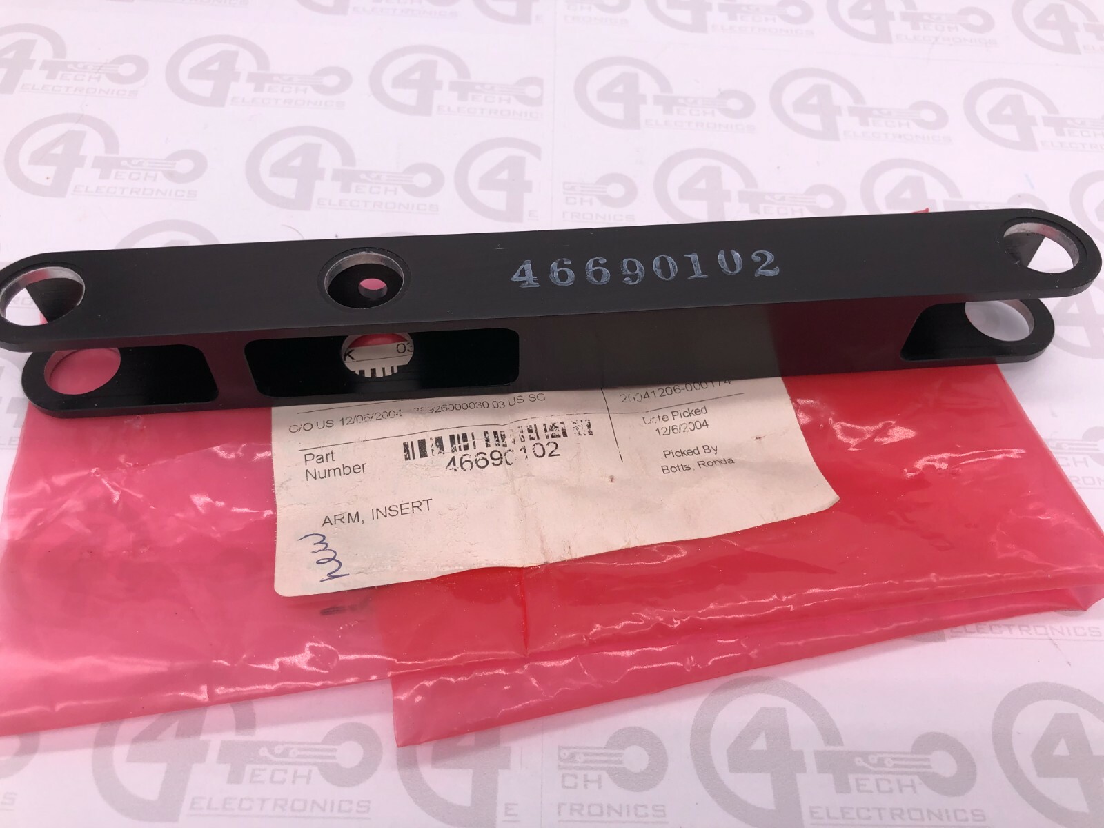 Universal Instruments Radial 46690102 Arm Insert