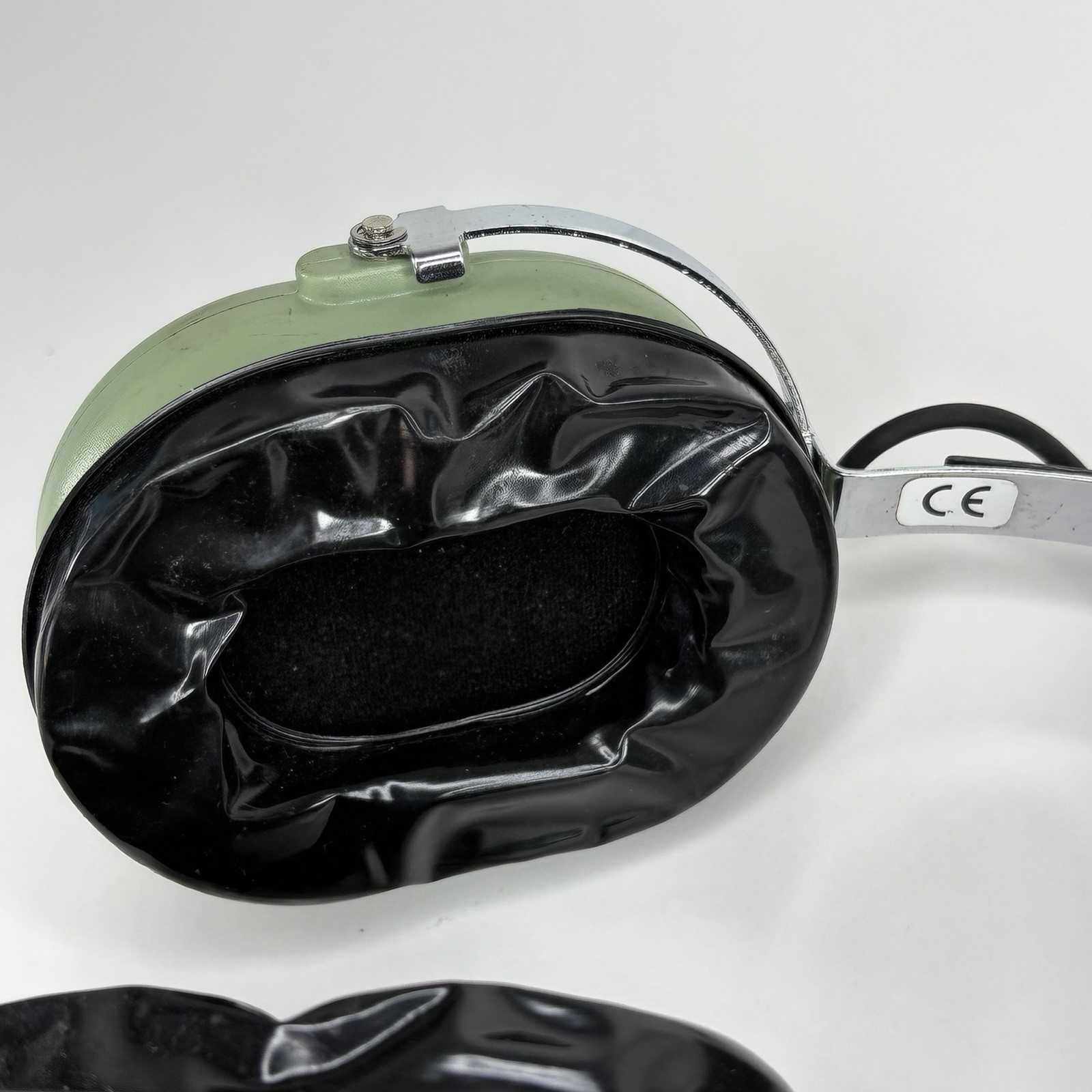David Clark H10-13.4 Aviation Headset Missing Mic Cover